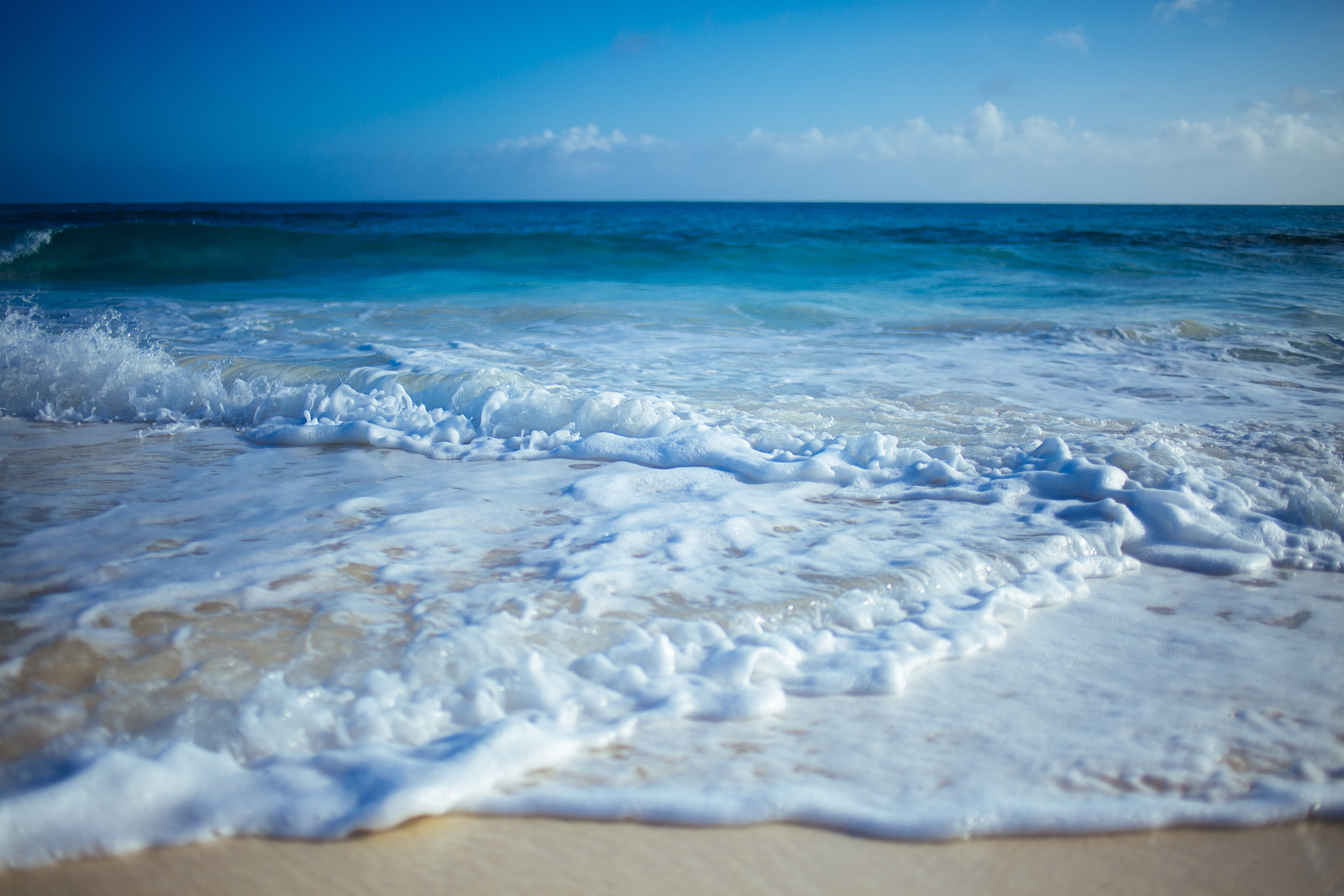 blue, 5K, the bahamas, sport, tranquility, foam, tranquil scene, power in nature, sky, flowing water, land, beauty in nature, idyllic, aquatic sport, ocean, HD Wallpaper