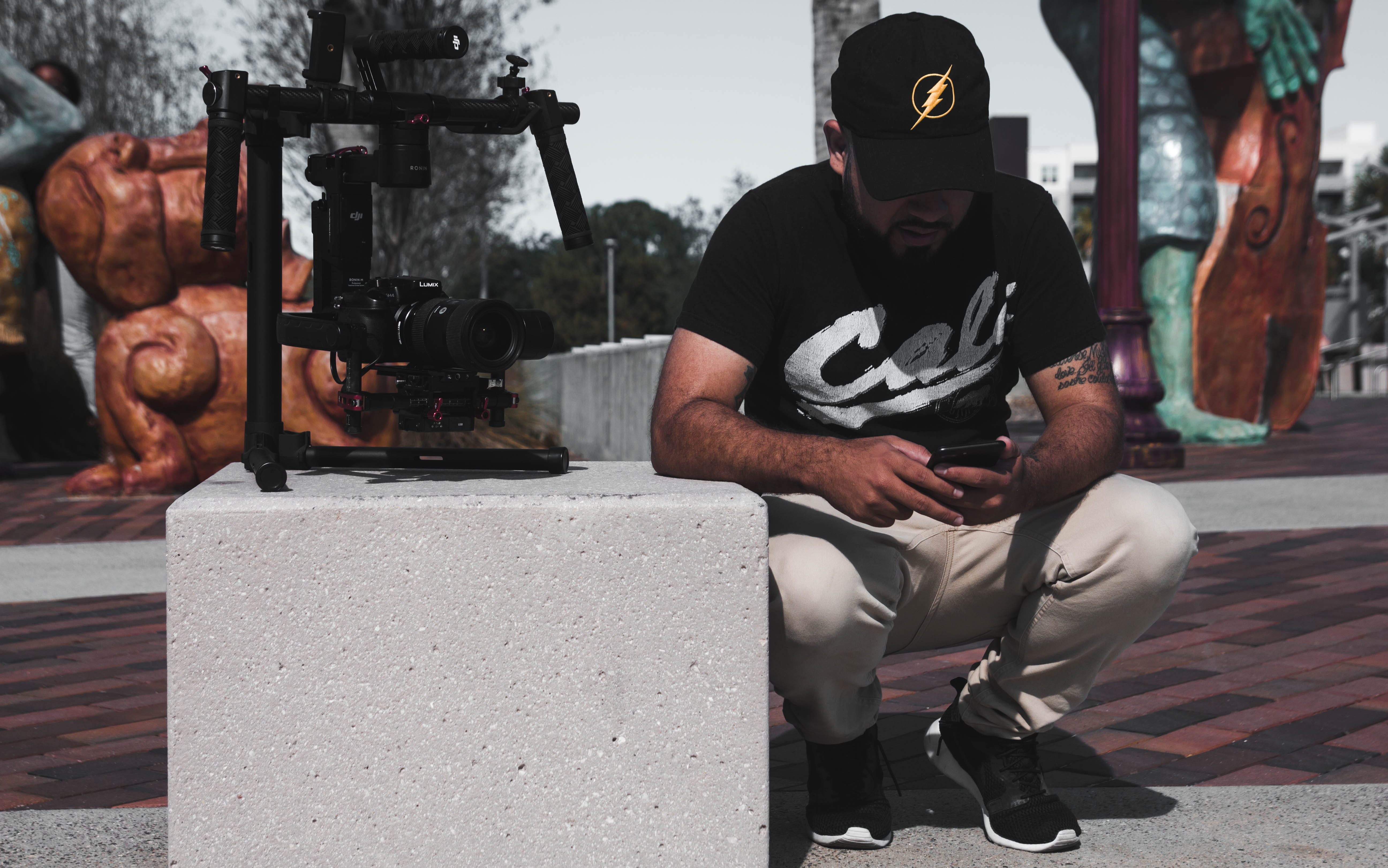 cap, gh4, architecture, cali, sitting, 5K, canon c100, ronin, red camera, videographer, outdoors, canon 5d mark ii, video, videography, the flash, canon c200, HD Wallpaper