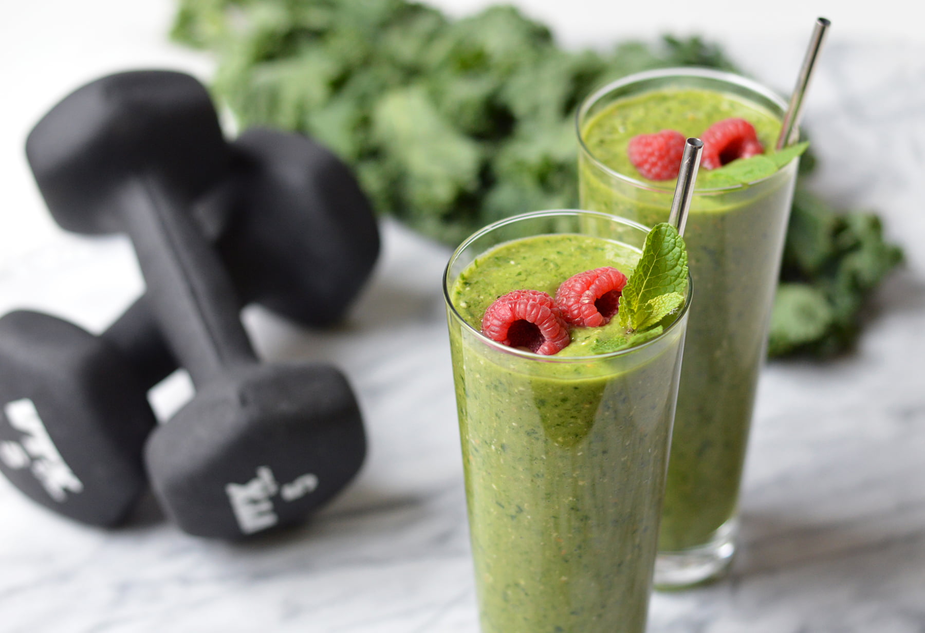 refreshment, lifestyles, wood - Material, dieting, healthy Eating, drinking glass, no People, sport, drinking straw, drinking, pair, clear, sports nutrition, HD Wallpaper