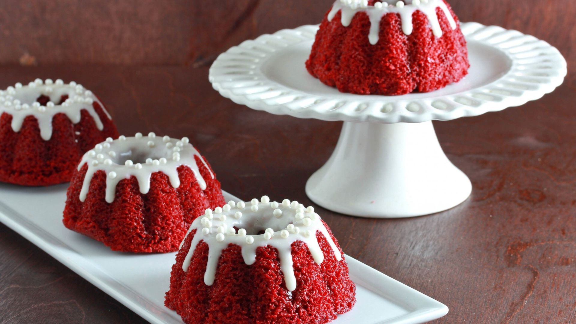 dessert, treat, restaurant, food, eating, berry, chocolate cake, raspberry, table, chocolate, diet, indoors, party, temptation, gourmet, plate, celebration, HD Wallpaper