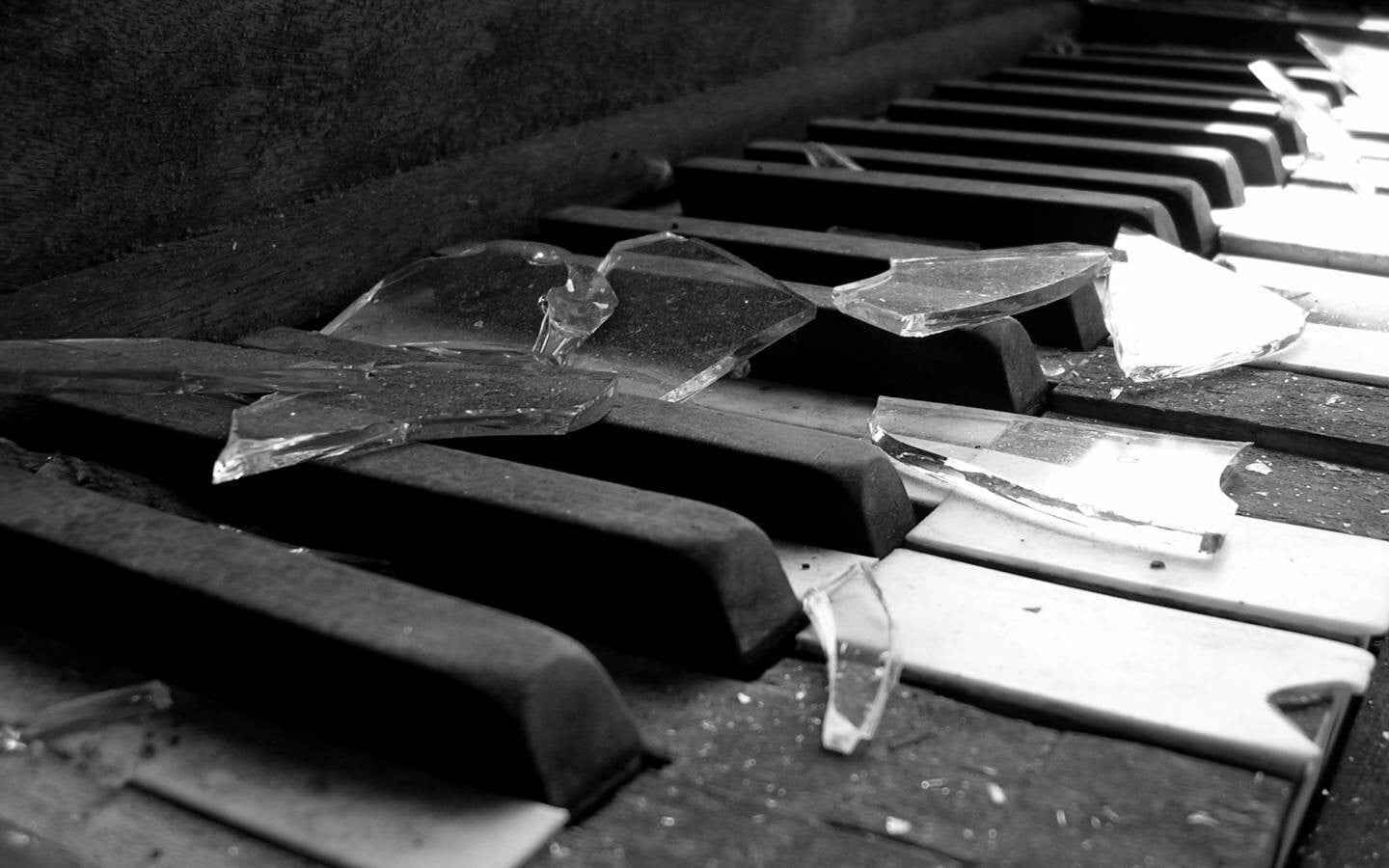 black, keyboard, musical instrument, keys, 720P, broken glass, piano, HD Wallpaper