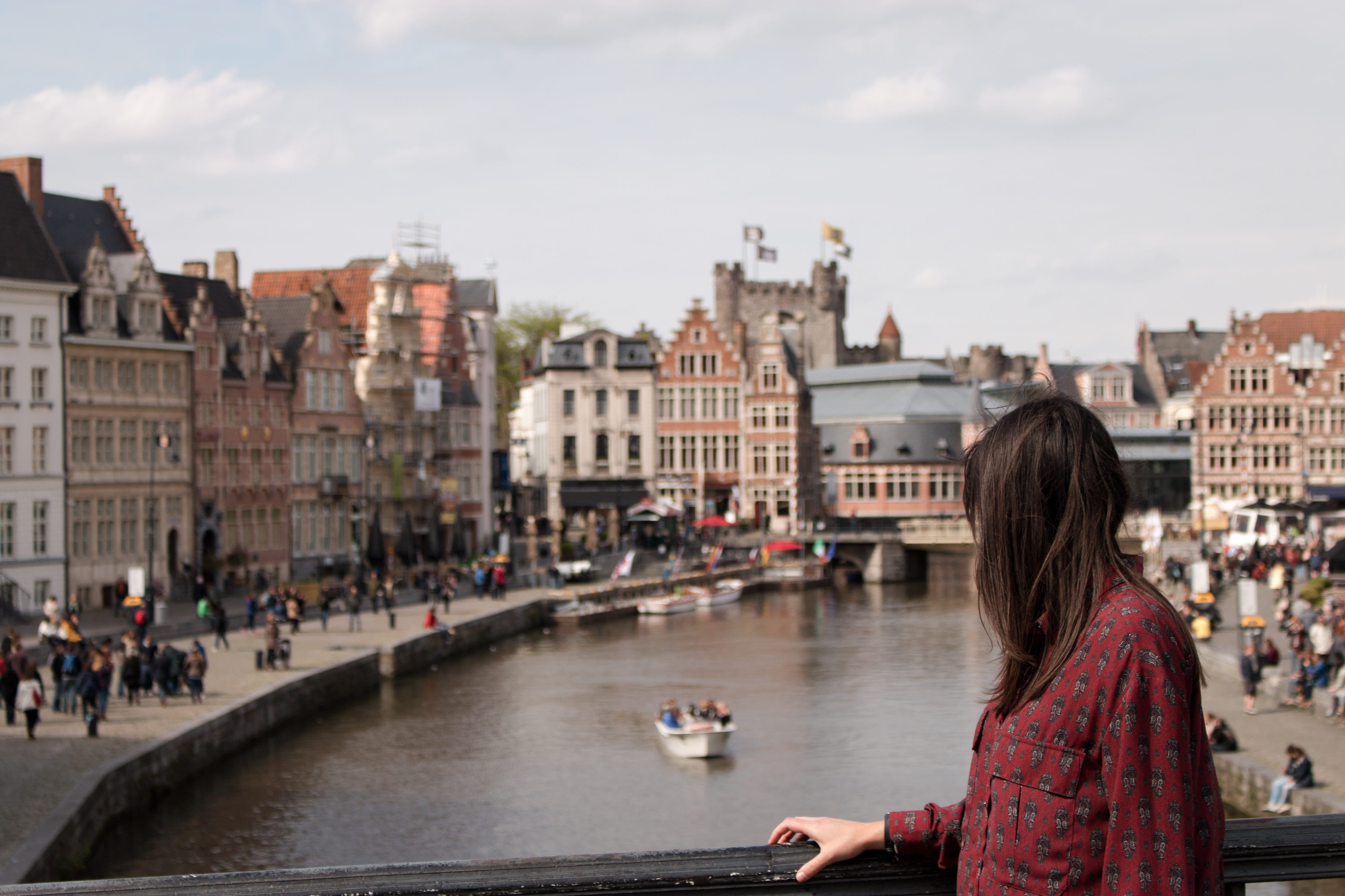 building exterior, women, architecture, girl, side, water, transportation, leisure activity, rear view, hairstyle, day, contemplate, river, people, real people, HD Wallpaper