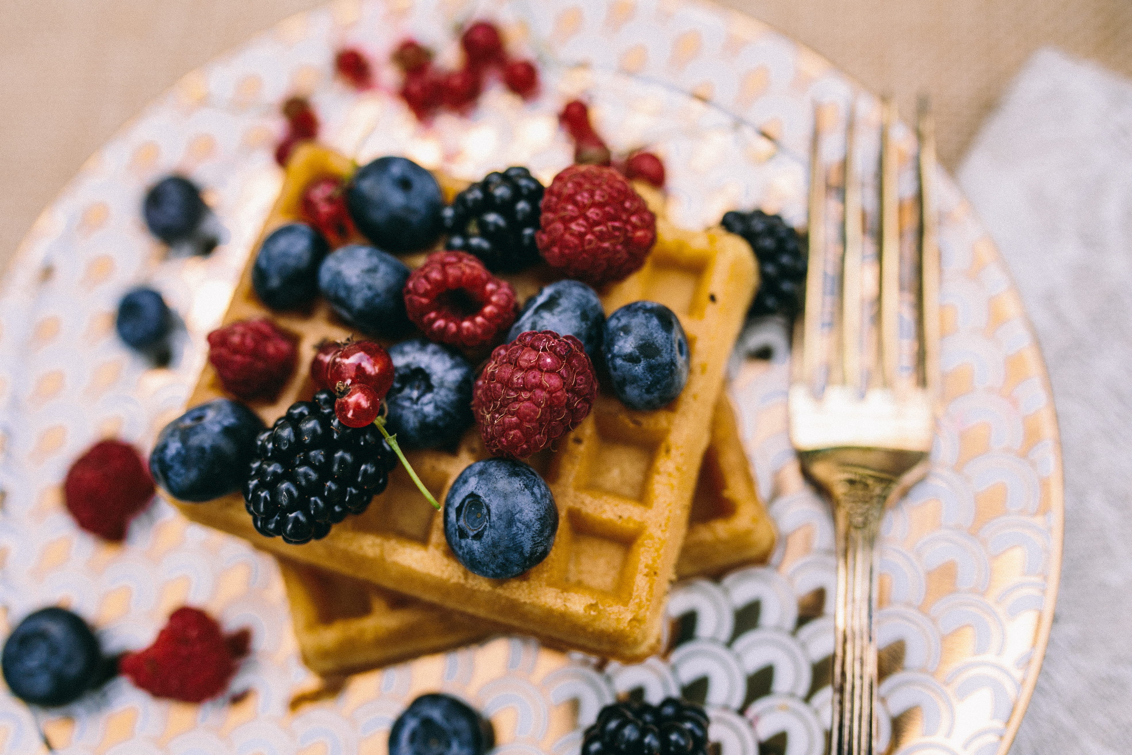 temptation, strawberry, fruits, raspberries, 4K, meal, no people, food, blueberries, Healthy, waffles, plate, gourmet, tart - dessert, rest, fruit, freshness, HD Wallpaper