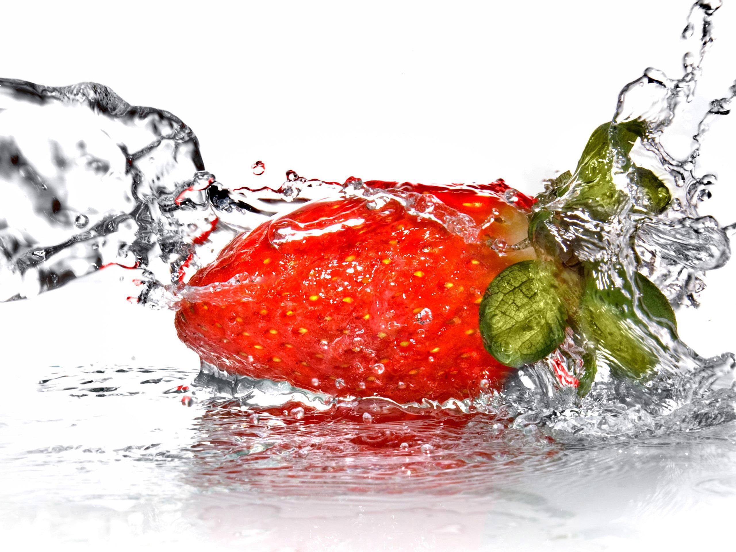 high-speed photography, macro, food, 2K, healthy Eating, fruit, drop, refreshment, isolated, ripple, splashing, flowing Water, purity, backgrounds, indoors, HD Wallpaper