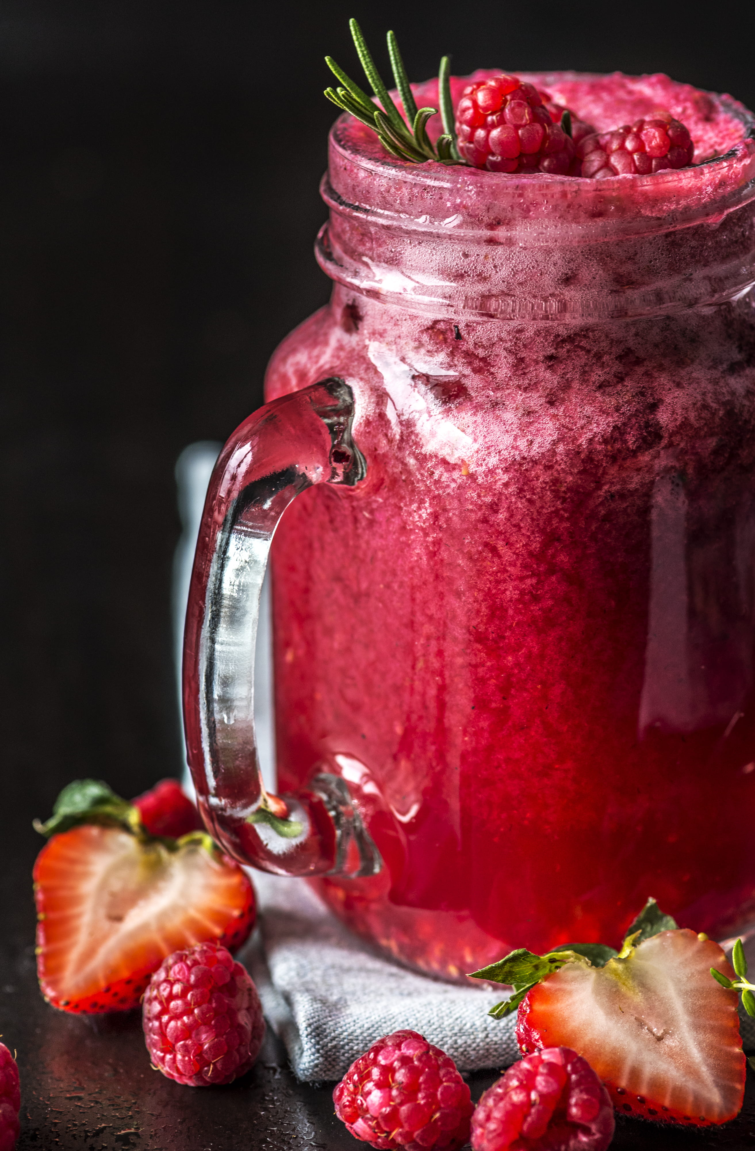 indoors, beverage, refreshing, healthy, shake, food and drink, close-up, fruit, frozen, freshness, drinking glass, yogurt, drink, black background, nutritious, Phone HD Wallpaper