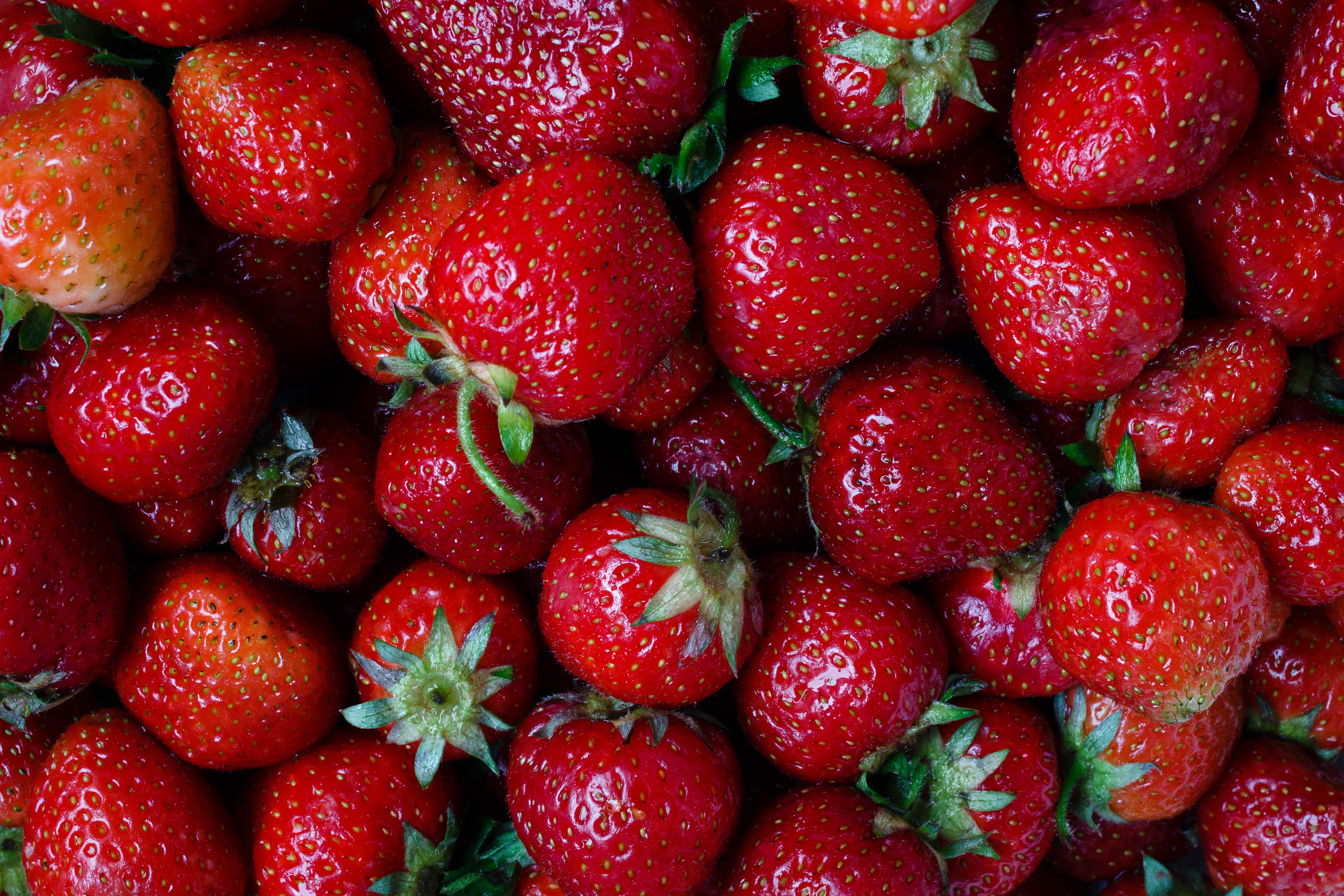 sweet, wellbeing, full frame, strawberry muscat, delicious, freshness, berry Fruit, nature, organic, vitamins, tasty, healthy Eating, ripe, plant, colorful, HD Wallpaper