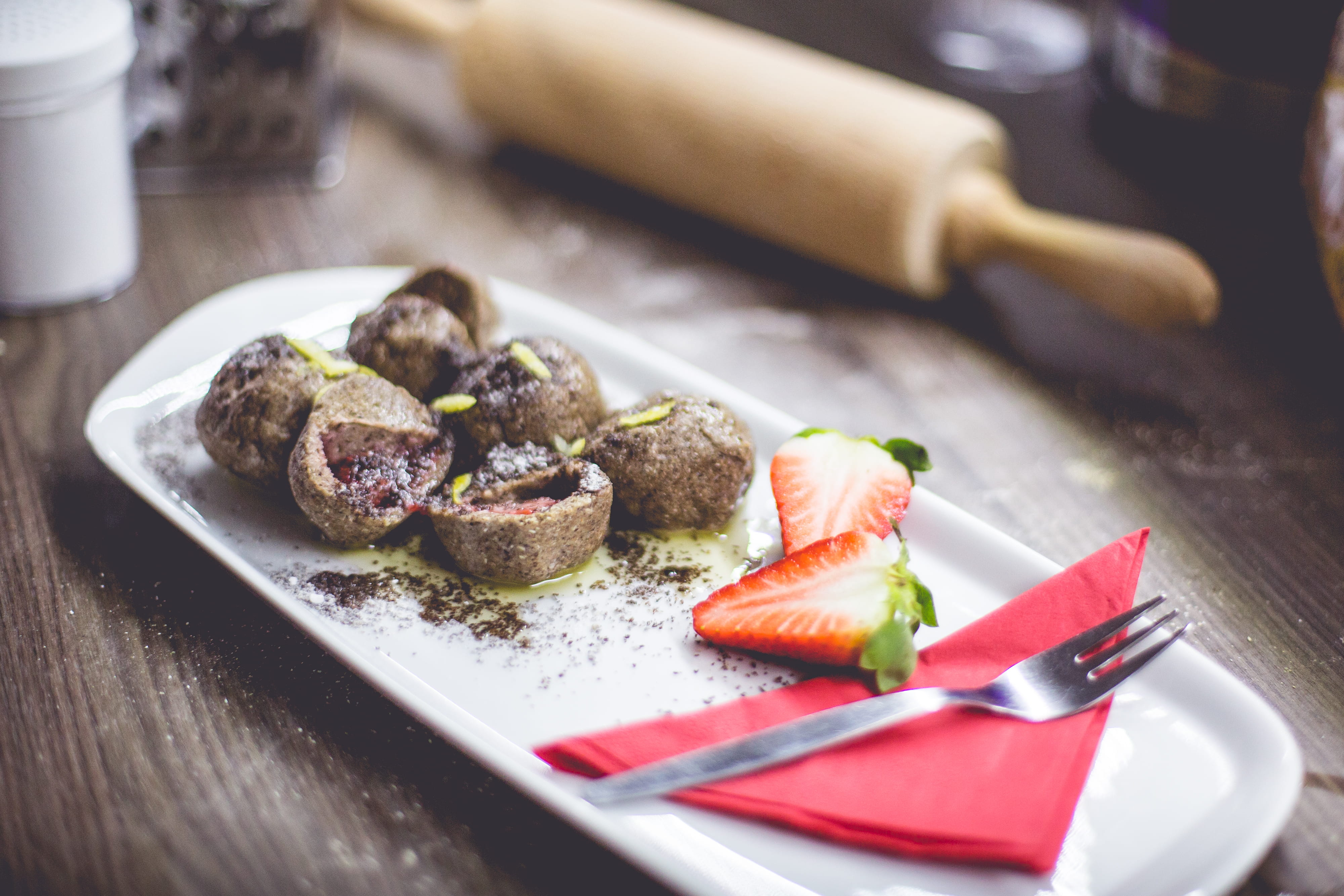wellbeing, food, plate, chef, fitness, yummy, Buckwheat, preparing food, buckwheat dumplings, japanese food, Strawberries, wood - Material, ready-to-eat, HD Wallpaper