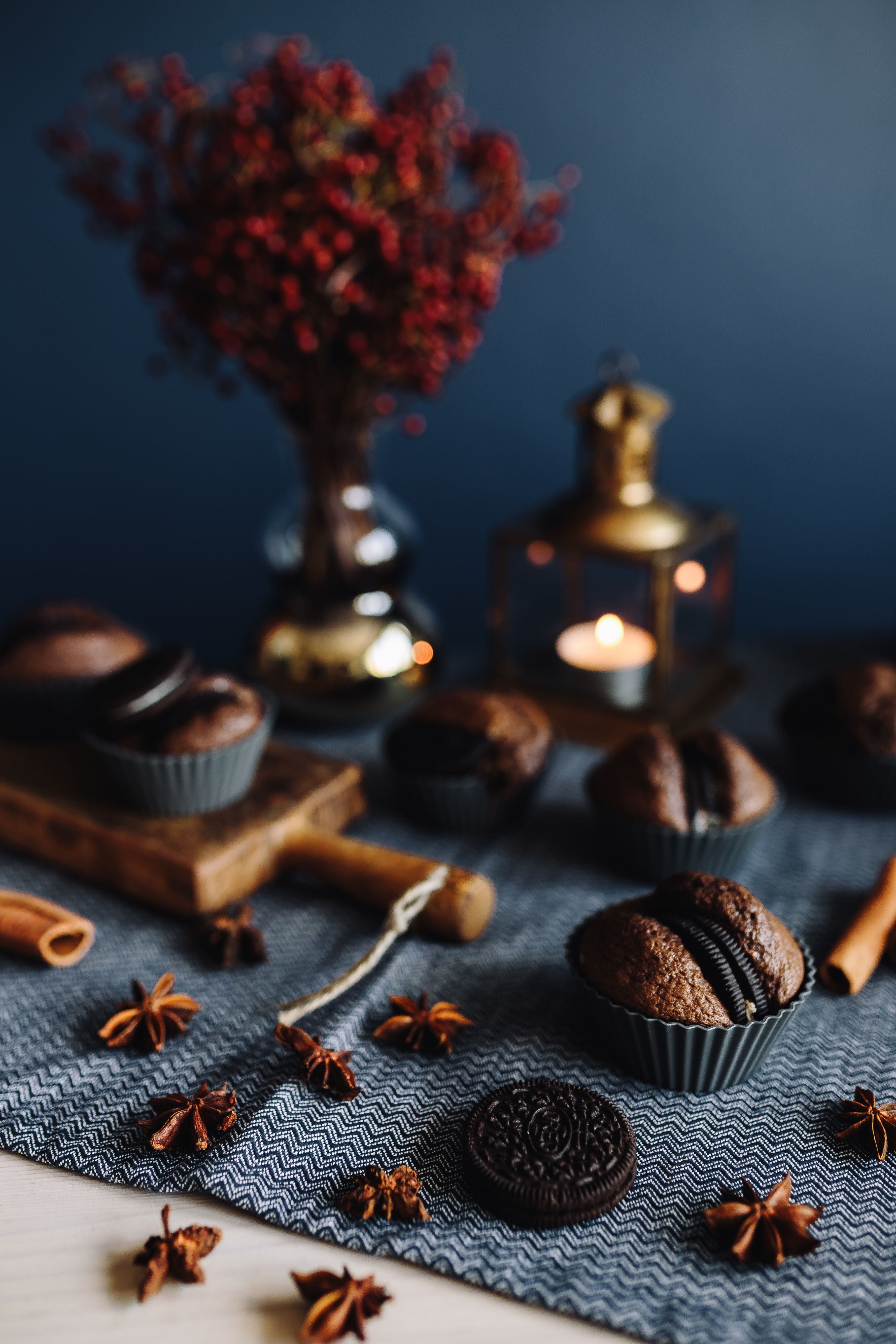 Muffins, Oreo, wood - Material, selective focus, cupcake, focus on foreground, cup, bakery, yummy, muffin, ingredient, plant, freshness, homemade, close-up, Phone HD Wallpaper