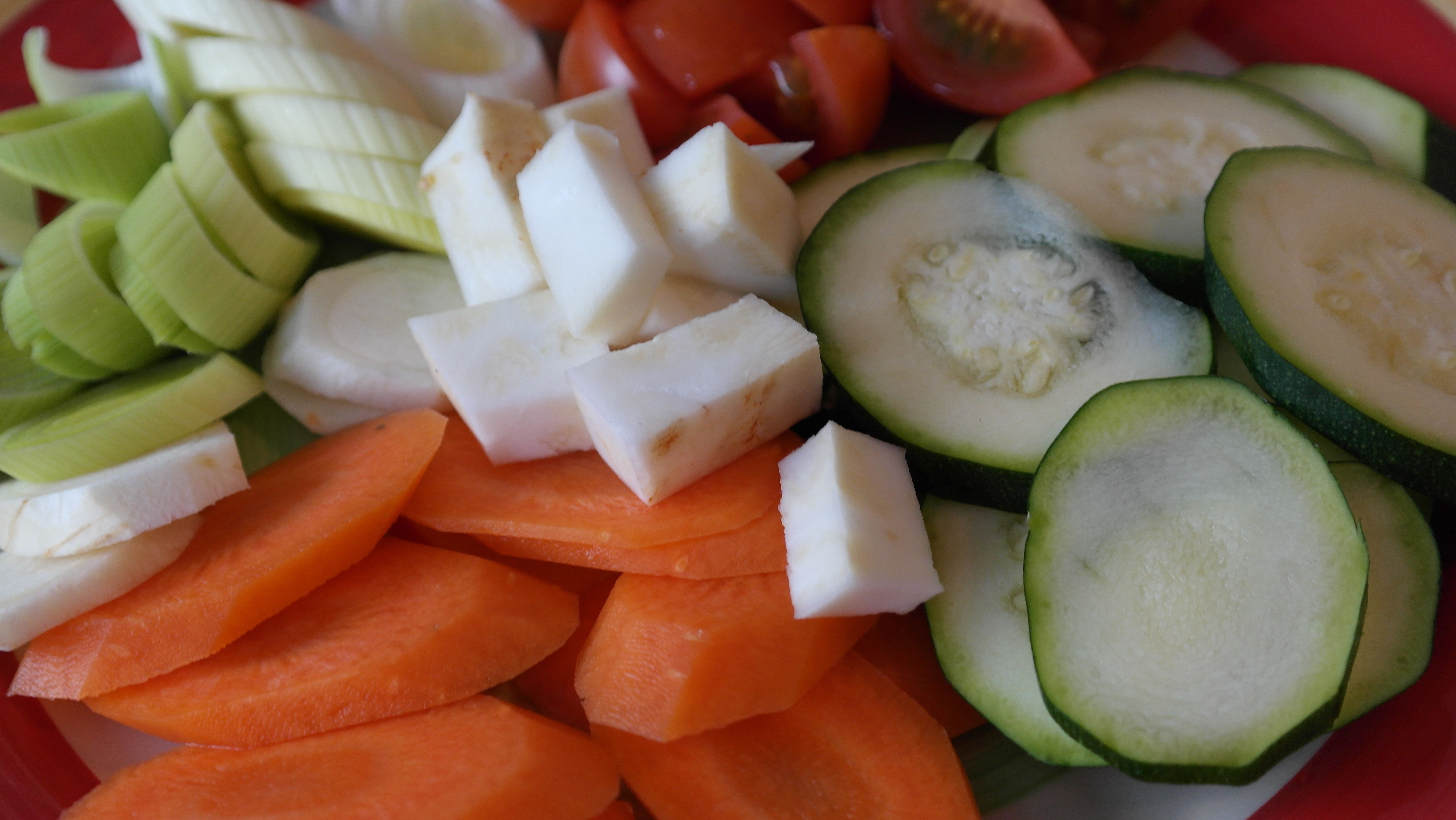 raw food, zucchini, healthy Eating, green soup, food and drink, chopped, organic, 5K, market, indoors, vegetables, still life, sliced, cheese, variation, HD Wallpaper