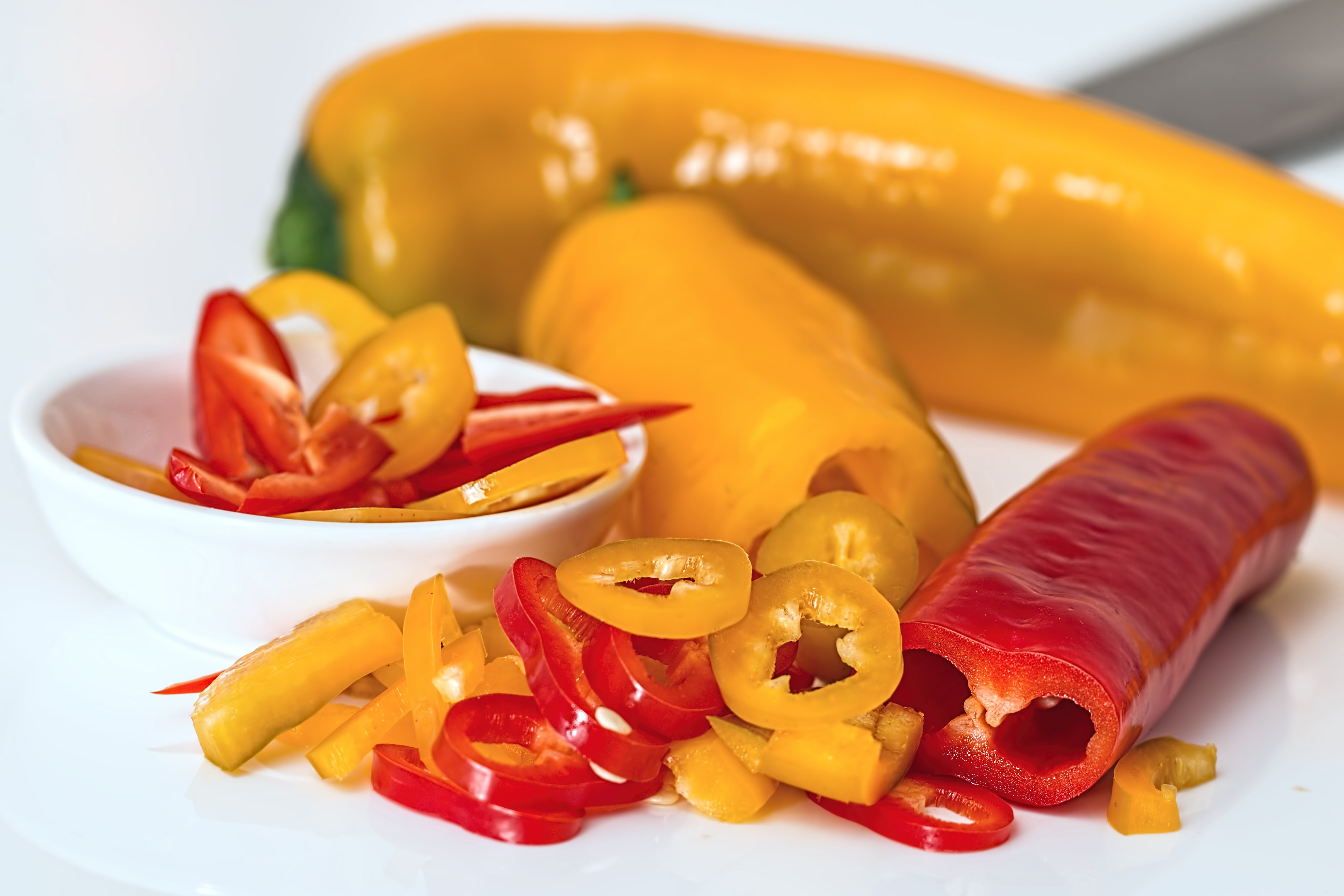 wellbeing, snack, capsicum, still life, heat - Temperature, cooking, raw food, cooked, gourmet, bell, dieting, red, vegetable, close-up, meat, peppers, HD Wallpaper