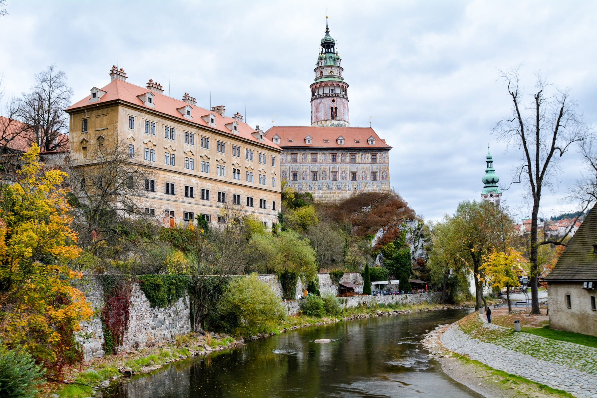 cloud - sky, building, water, cesky, city, sky, roofs, tower, nature, no people, outdoors, change, moldova, castle, cesky krumlov, structures, old town, HD Wallpaper