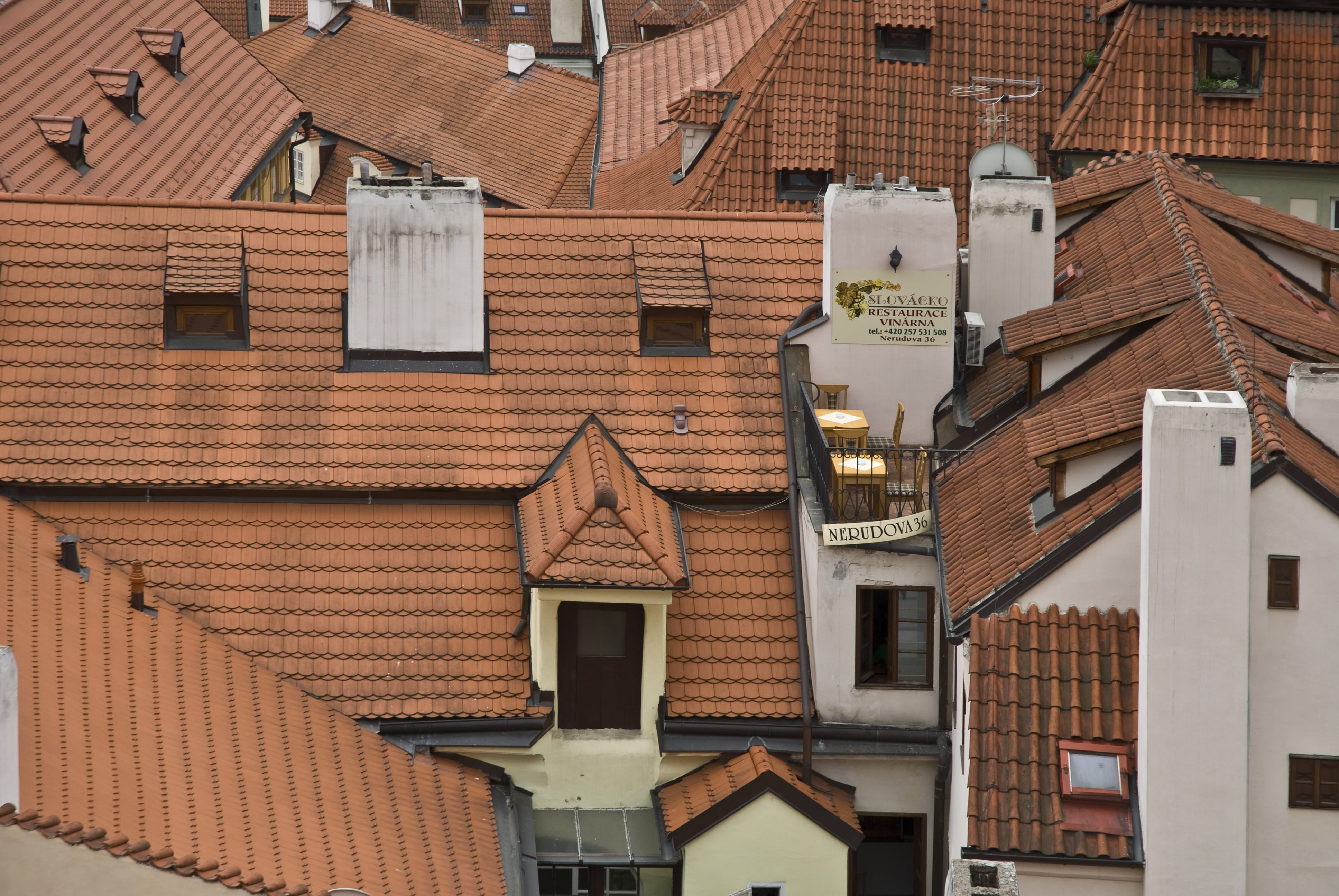 architecture, moldova, day, city, town, built structure, 4K, no people, building, prague, outdoors, house, building exterior, historically, brown, nature, HD Wallpaper