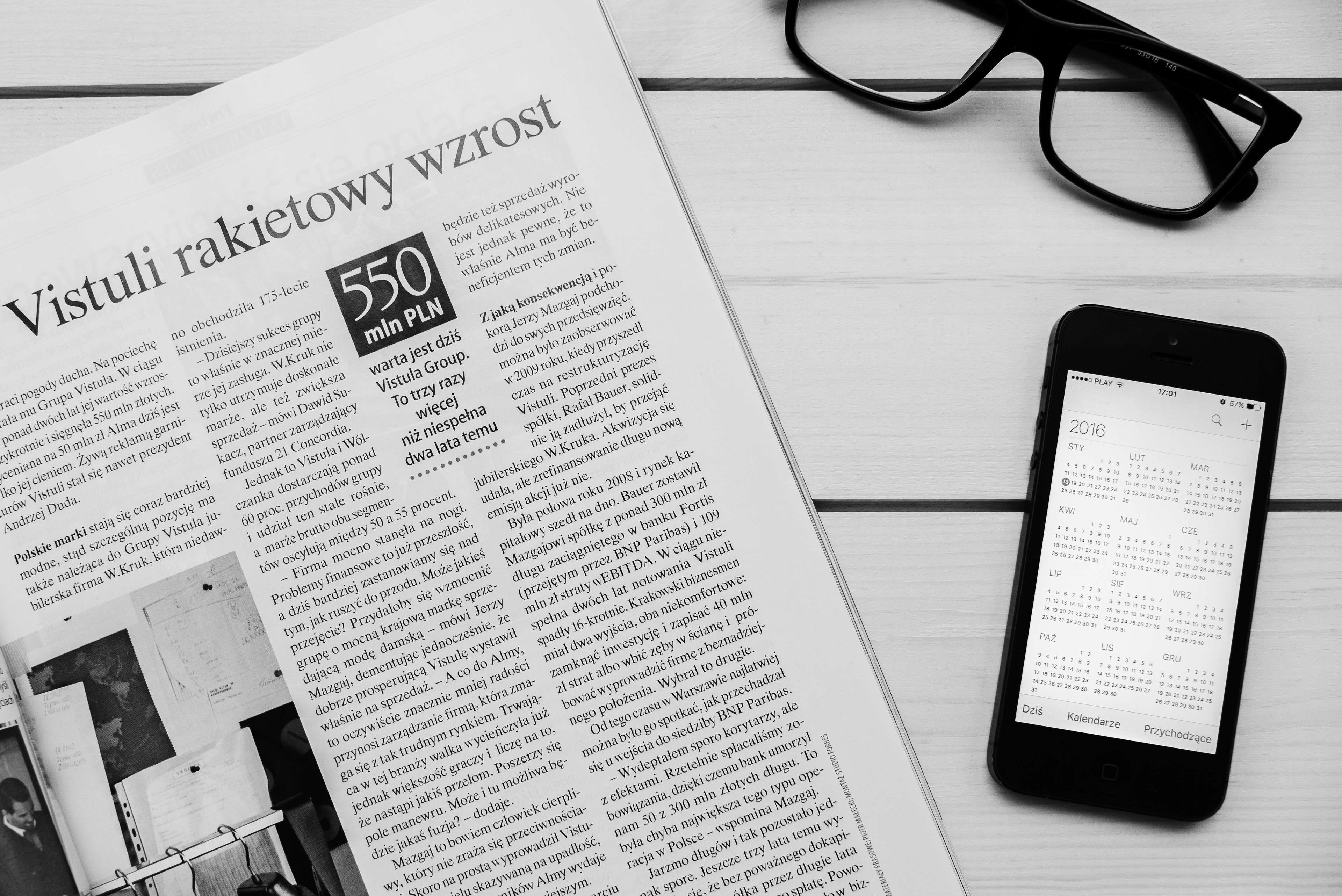 no people, magazine, paper, newspaper, cellphone, composition, page, portability, table, wireless technology, phone, education, mobile phone, portable information device, HD Wallpaper