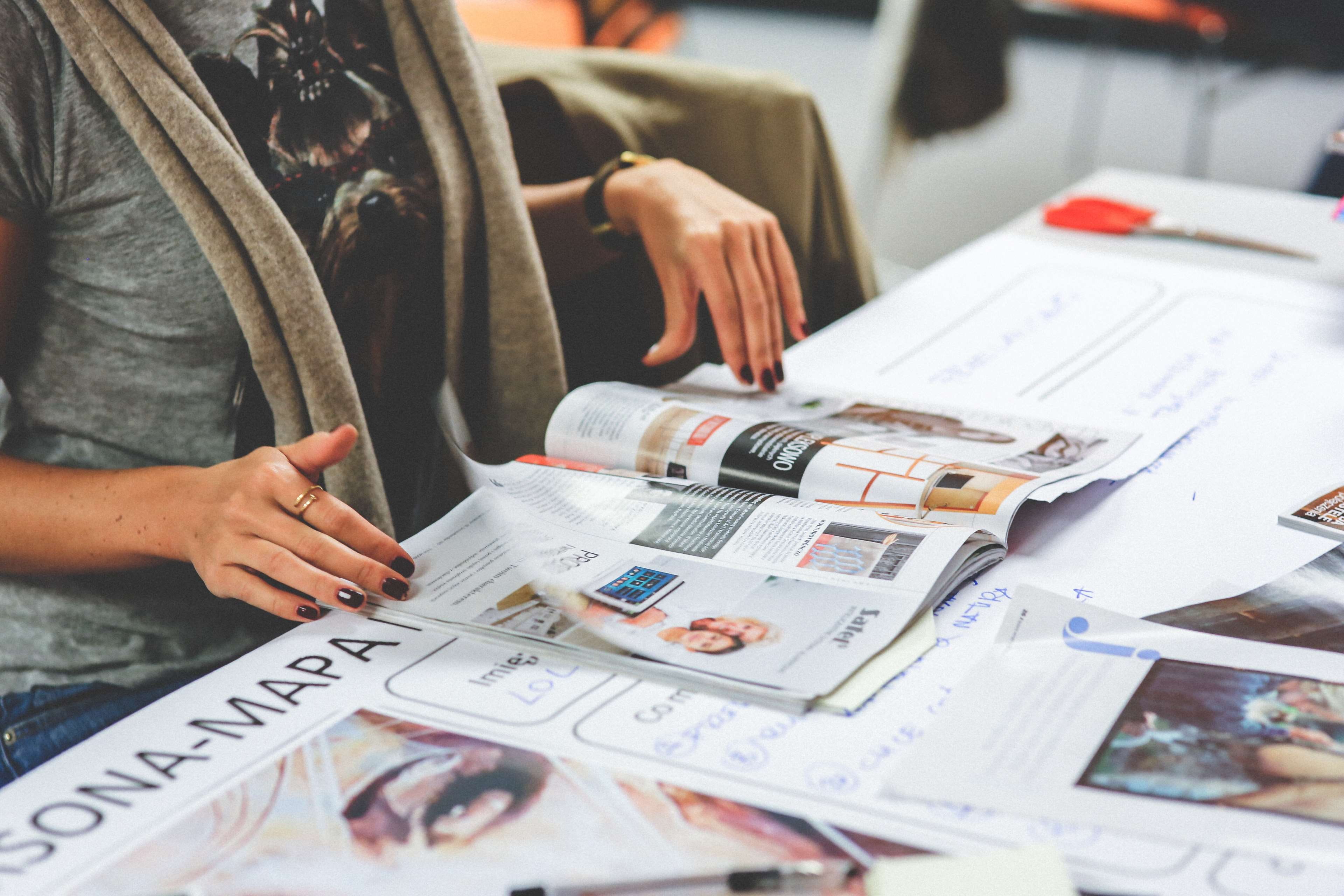 women, one person, newspaper, paperwork, administration, human body part, adult, market, commerce, paper, communication, paper currency, people, financial, HD Wallpaper