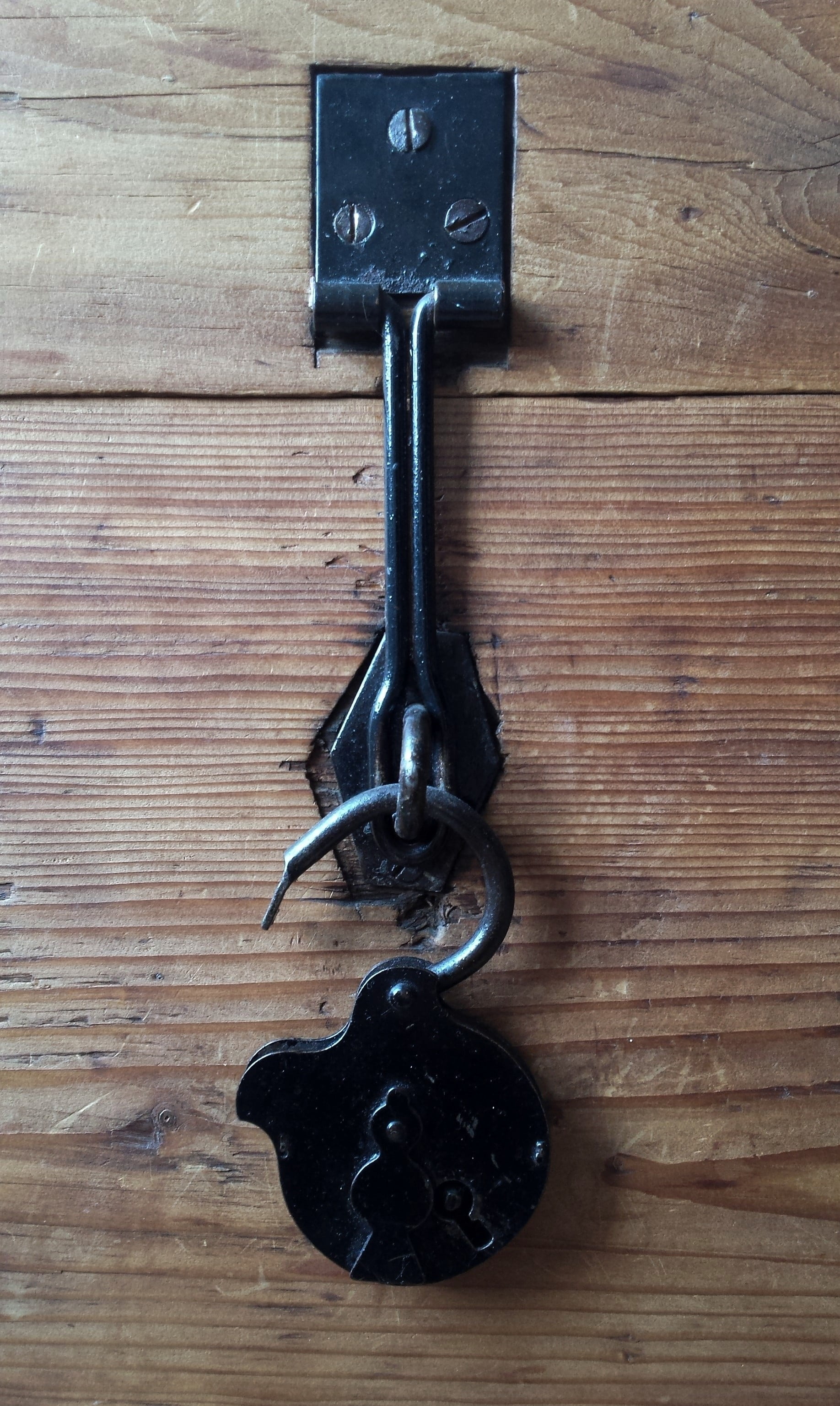 open, table, unlock, latch, steel, entrance, antique, closed, door, isolated, close, day, backgrounds, safety, high angle view, security, indoors, access, Phone HD Wallpaper