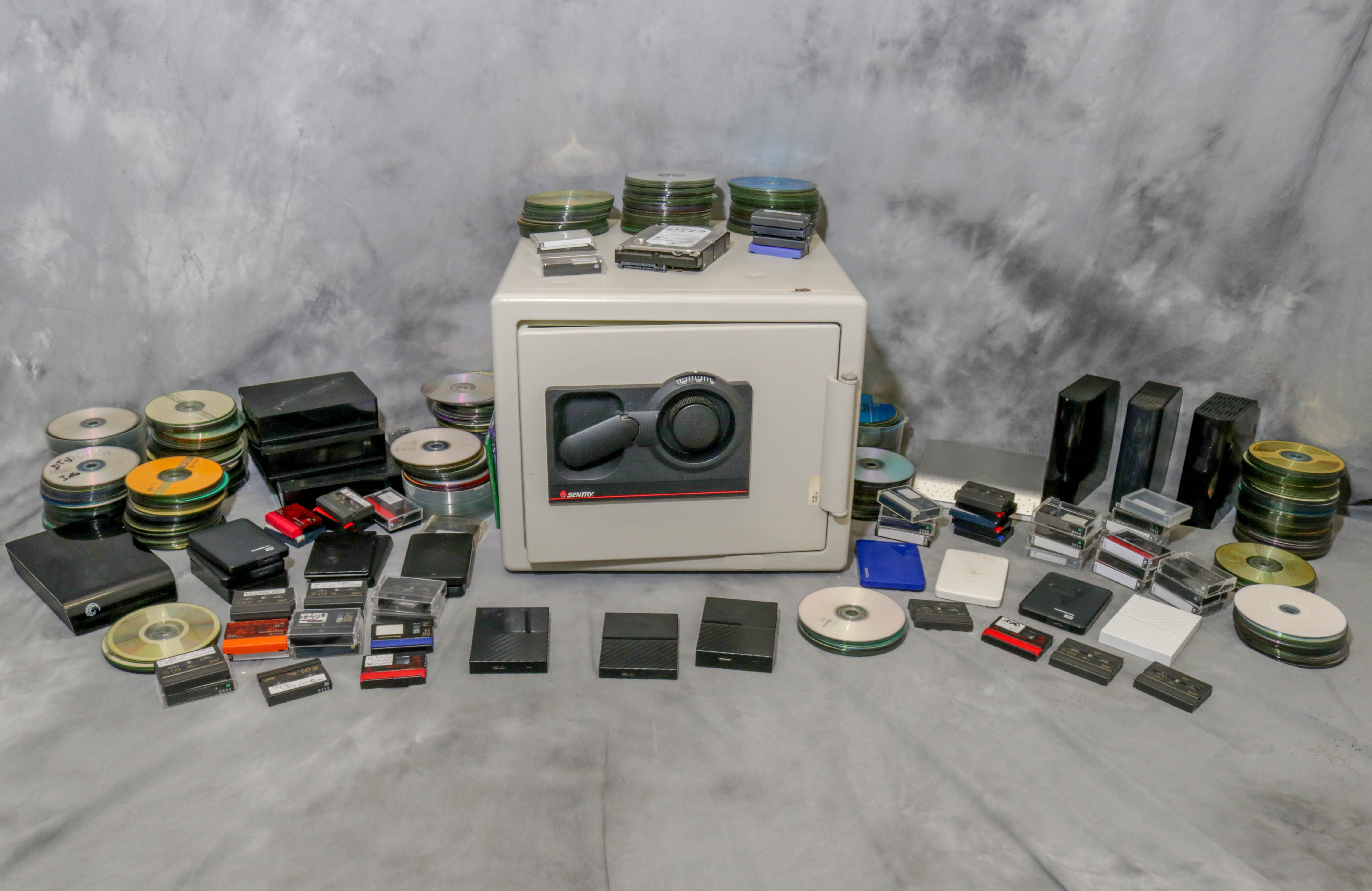 indoors, technology, group of objects, machinery, byte, creativity, day, industry, container, storage, photography themes, choice, large group of objects, HD Wallpaper