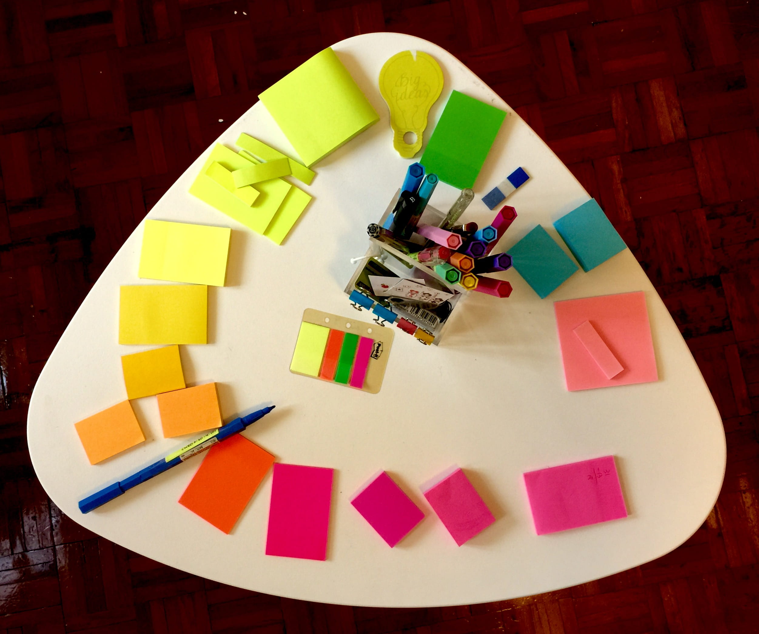 no people, toy, indoors, paint container, modern art, desk, art, creativity, craft, crowd, hong kong, electronics, letter, directly above, table, origami, HD Wallpaper