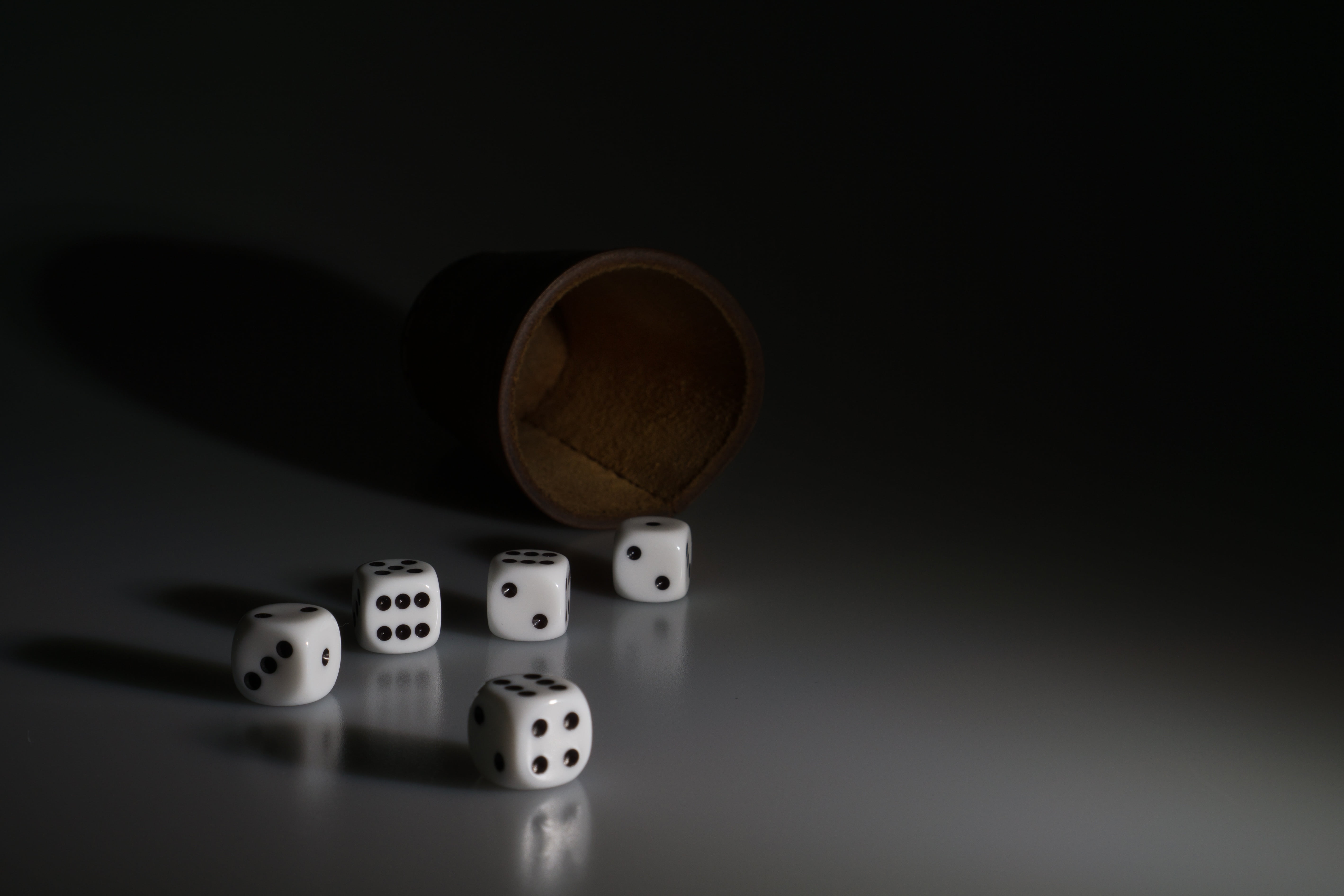 shadow, close, dice, five, luck, white, dice cup, cube shape, no people, opportunity, indoors, play, gesellschaftsspiel, win, copy space, wood - material, HD Wallpaper