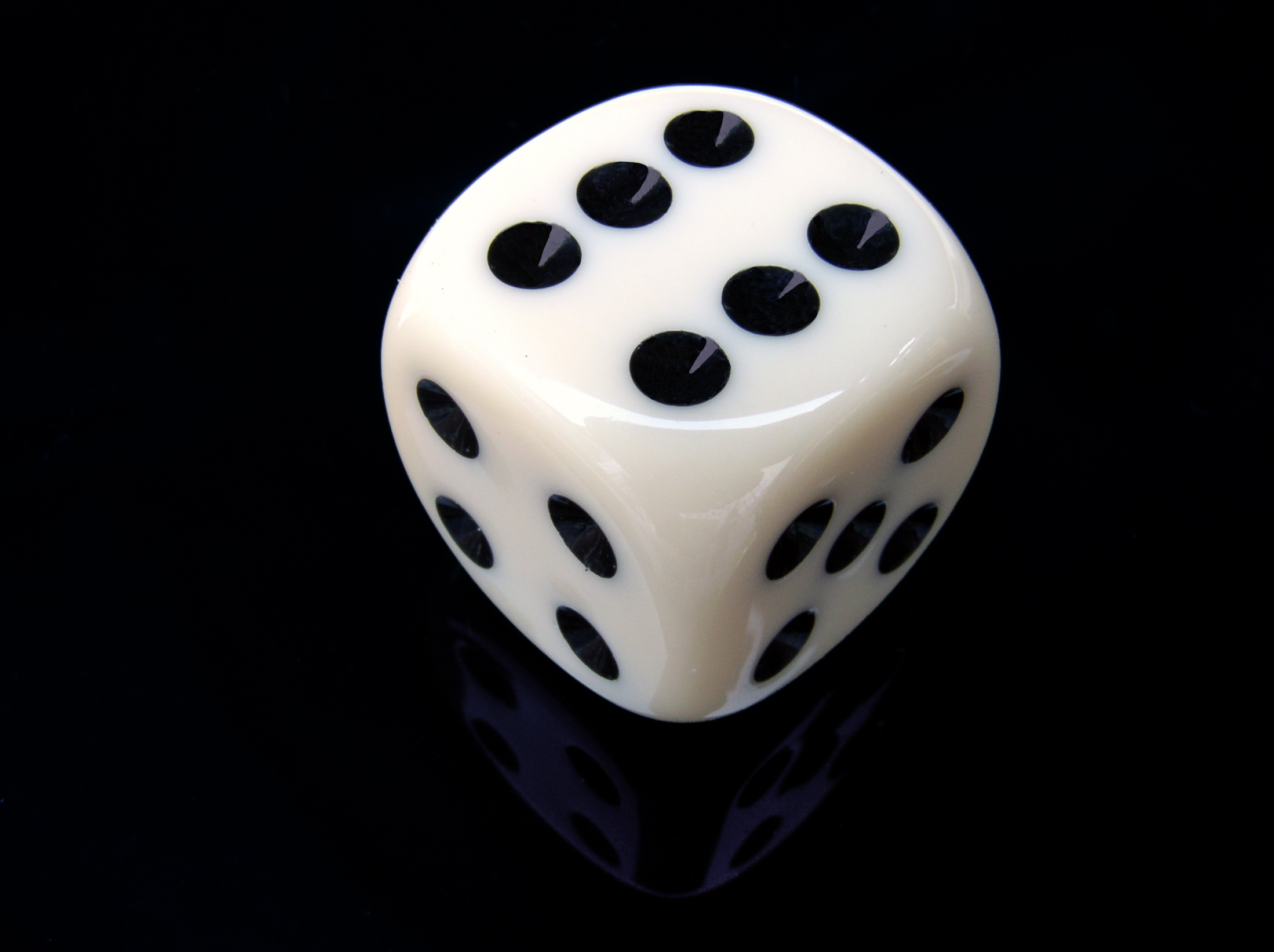 six, luck, food and drink, play, white color, dice, still life, black, instantaneous speed, leisure games, dots, shape, black background, game cube, lucky dice, HD Wallpaper