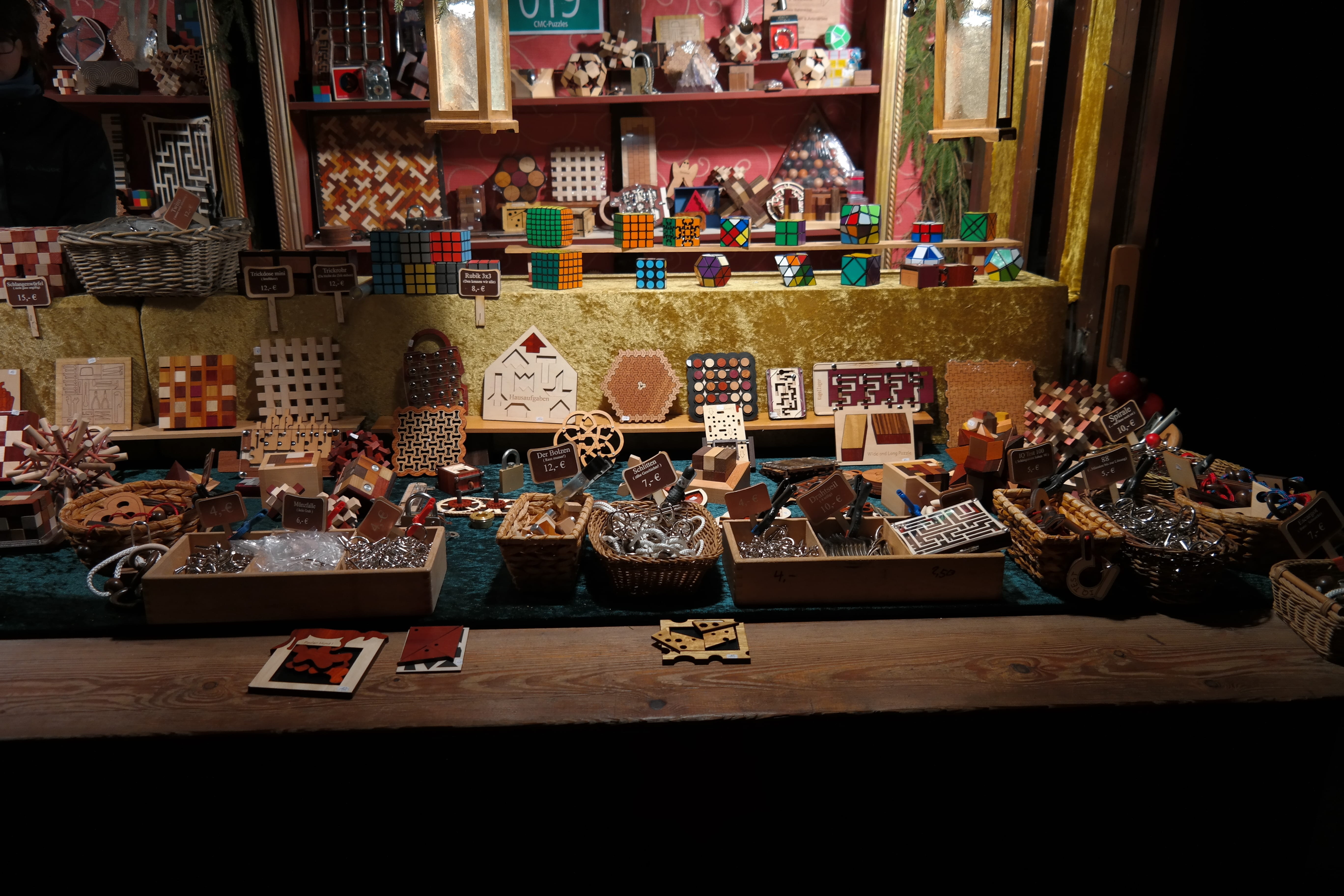 choice, high angle view, puzzle, stand, toys, collection, craft, christmas market, for sale, wood, creativity, large group of objects, consumerism, art and craft, HD Wallpaper