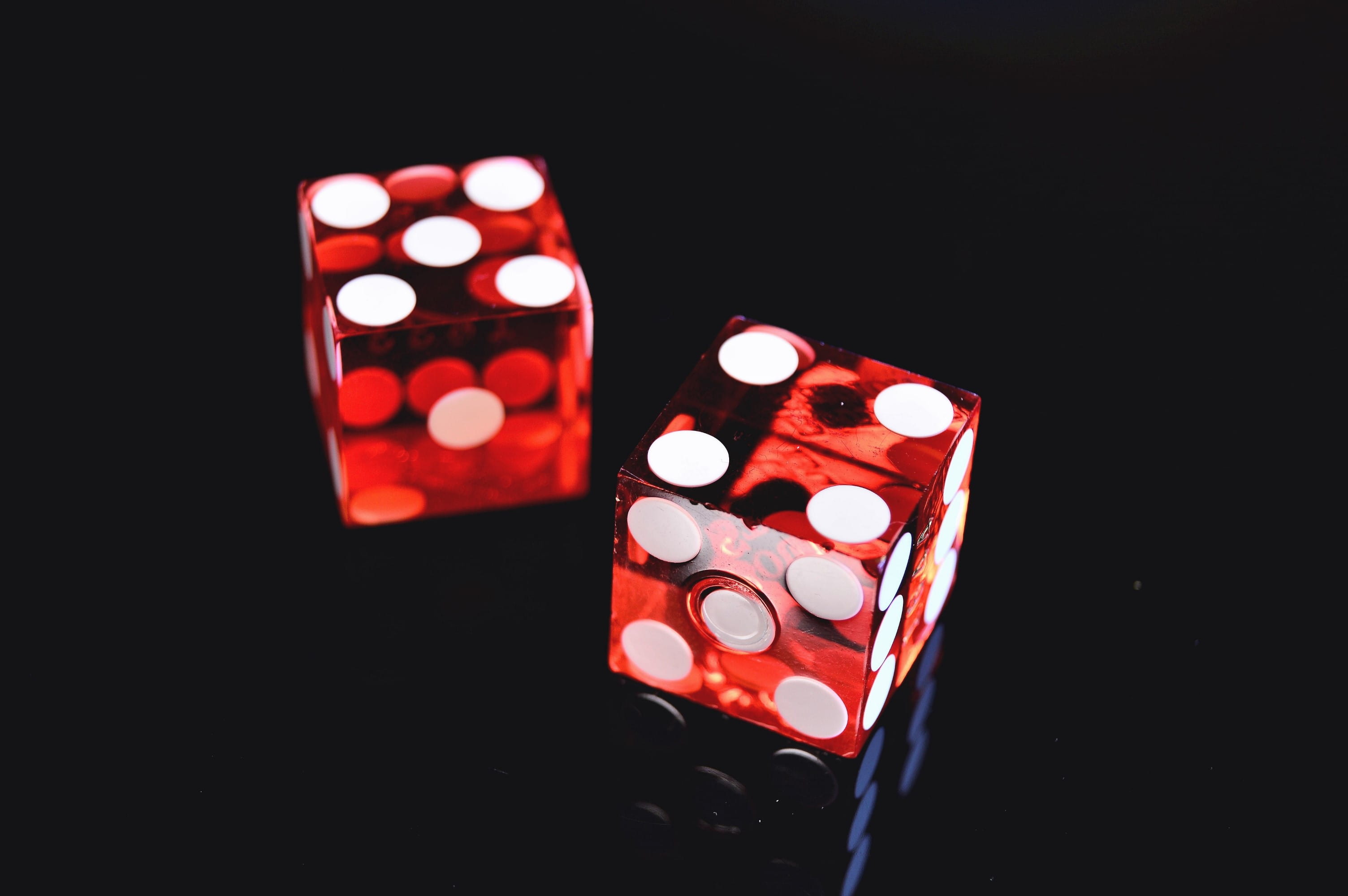 illustration, closeup, design, sweden, Las Vegas, dice, casino, heart, shape, illuminated, dices, 2K, leisure games, image, cubes, showing, inside, night, HD Wallpaper