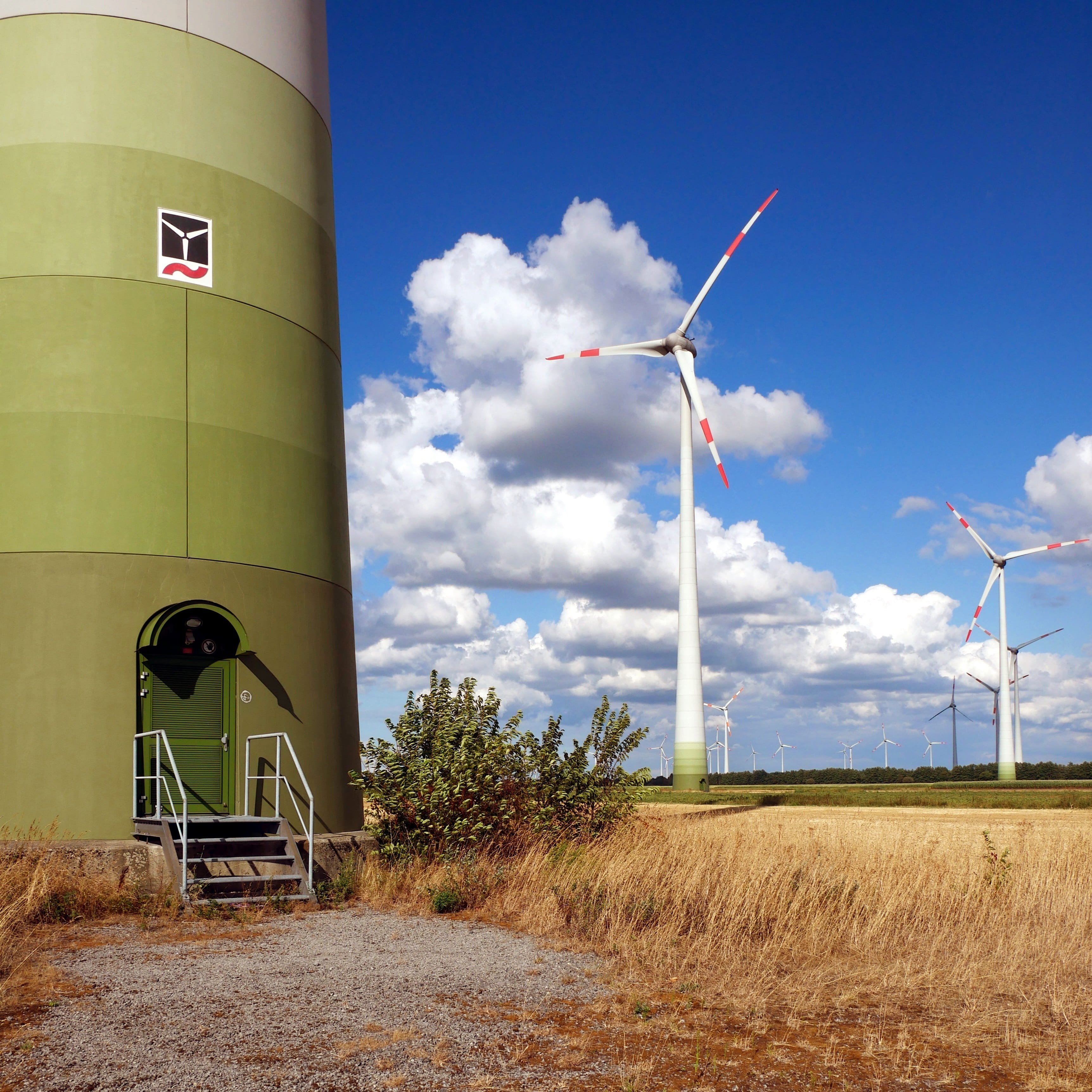 no people, landscape, turbine, architecture, power in nature, cloud - sky, green energy, land, sky, eco-friendly, wind power, industry, plant, green power, Phone HD Wallpaper