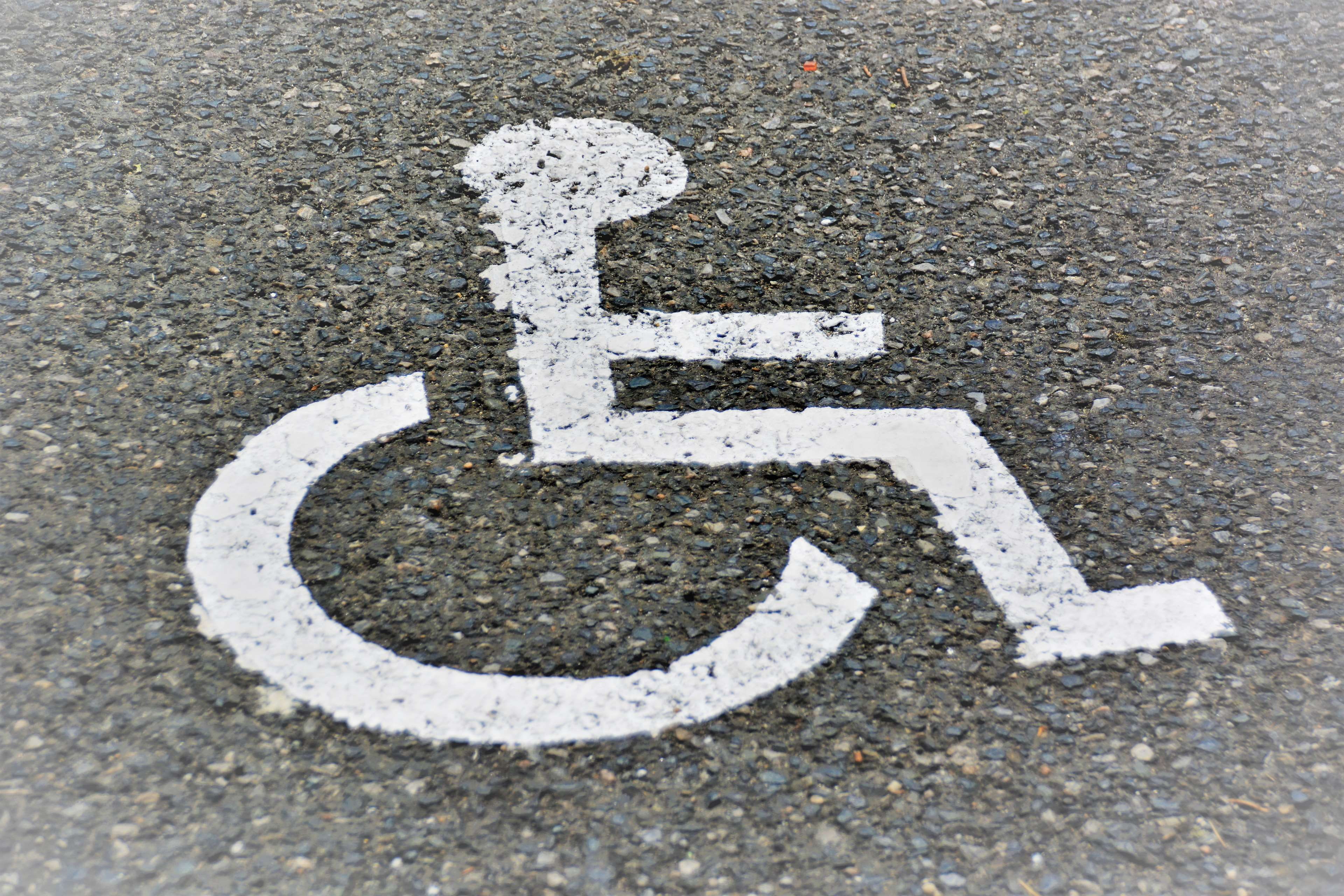 symbol, concrete, wheelchair, 4K, no people, handicap, white color, medical equipment, differing abilities, transportation, outdoors, high angle view, HD Wallpaper
