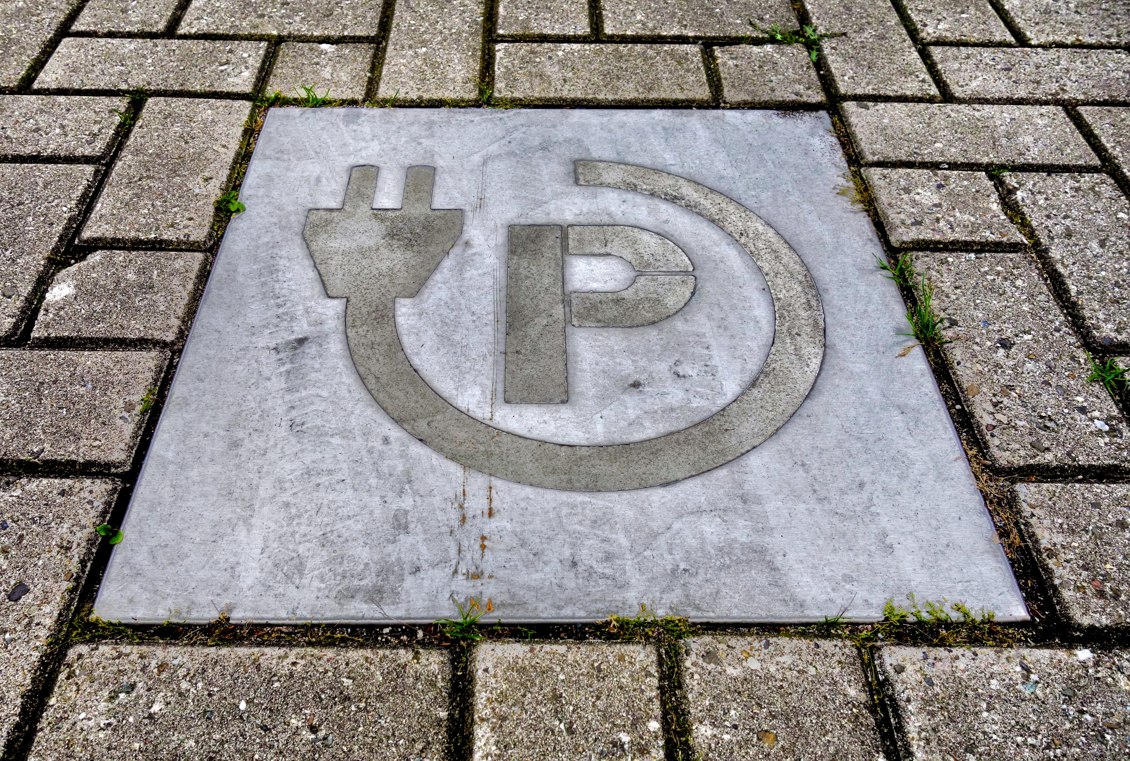 electric car, icon, power punt for electric car, symbol, disabled access, number, outdoors, stone, representation, concrete, brick, disabled sign, tile, HD Wallpaper
