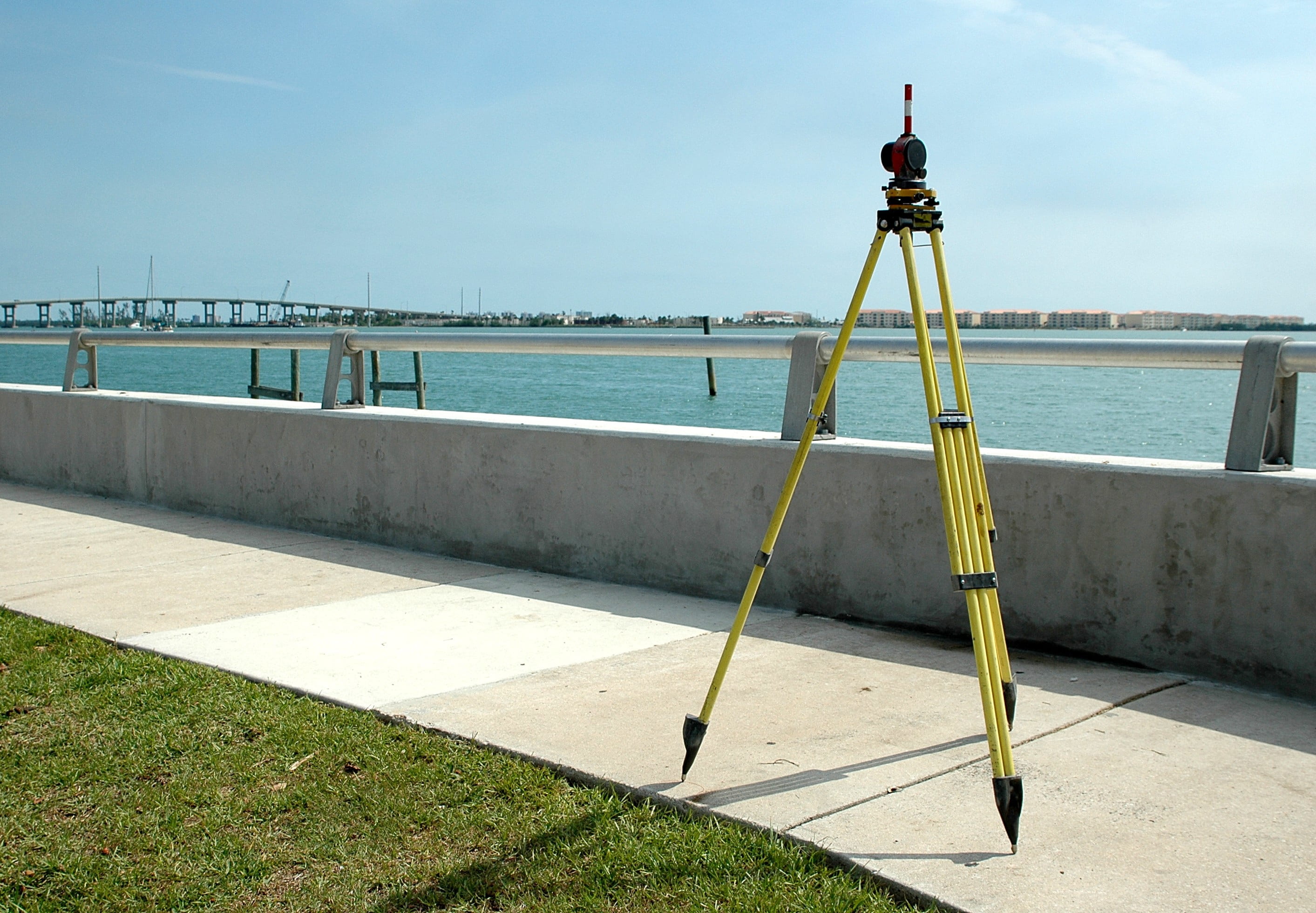 railing, day, topographic, tripod, safety, tower, construction, outdoor, worker, ladder, sunlight, sea, tool, measure, walk, level, road, architecture, HD Wallpaper