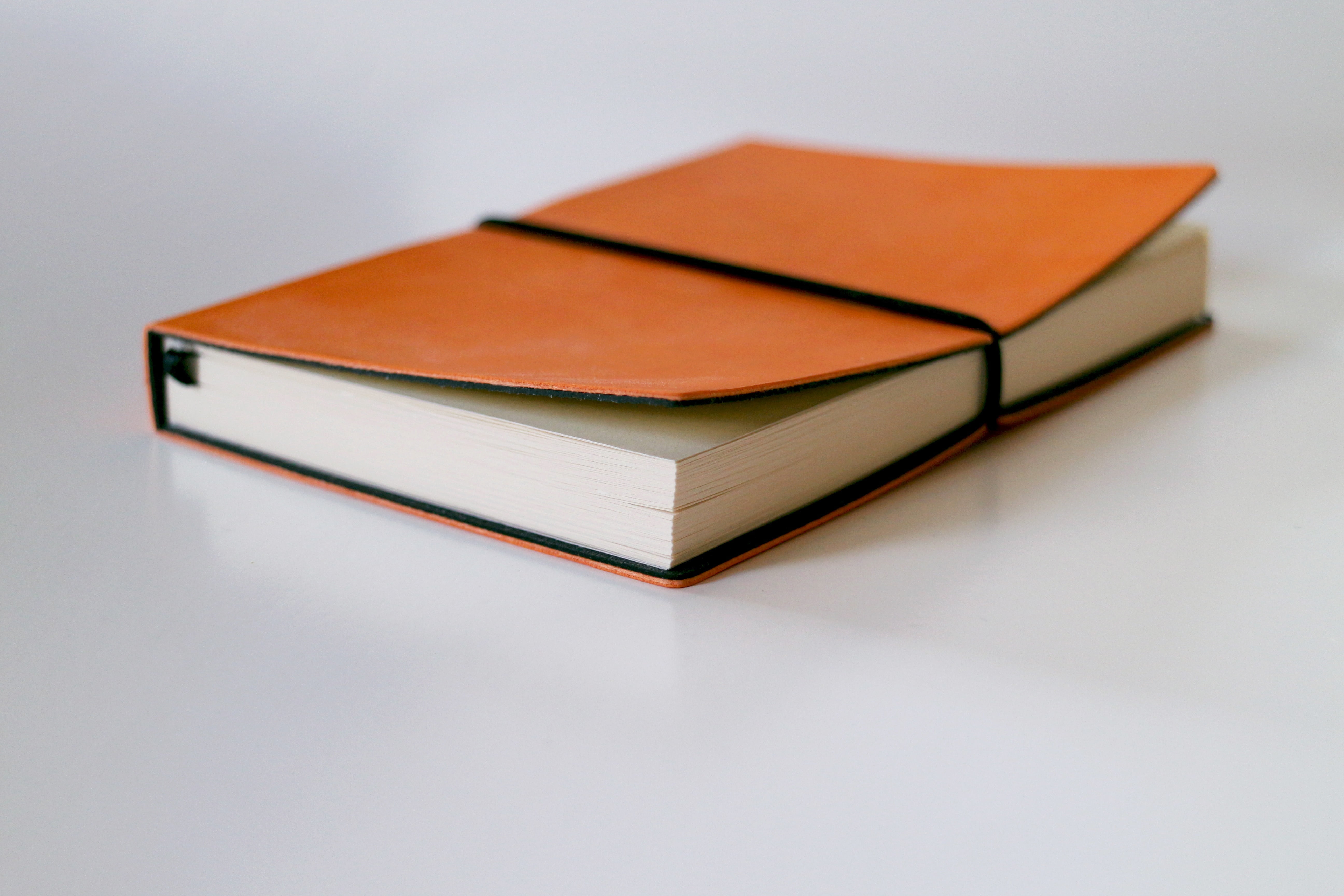 day, focus on foreground, notebook, responsibility, memory, alert, remember, notice, studio shot, message, school, publication, literature, white background, HD Wallpaper