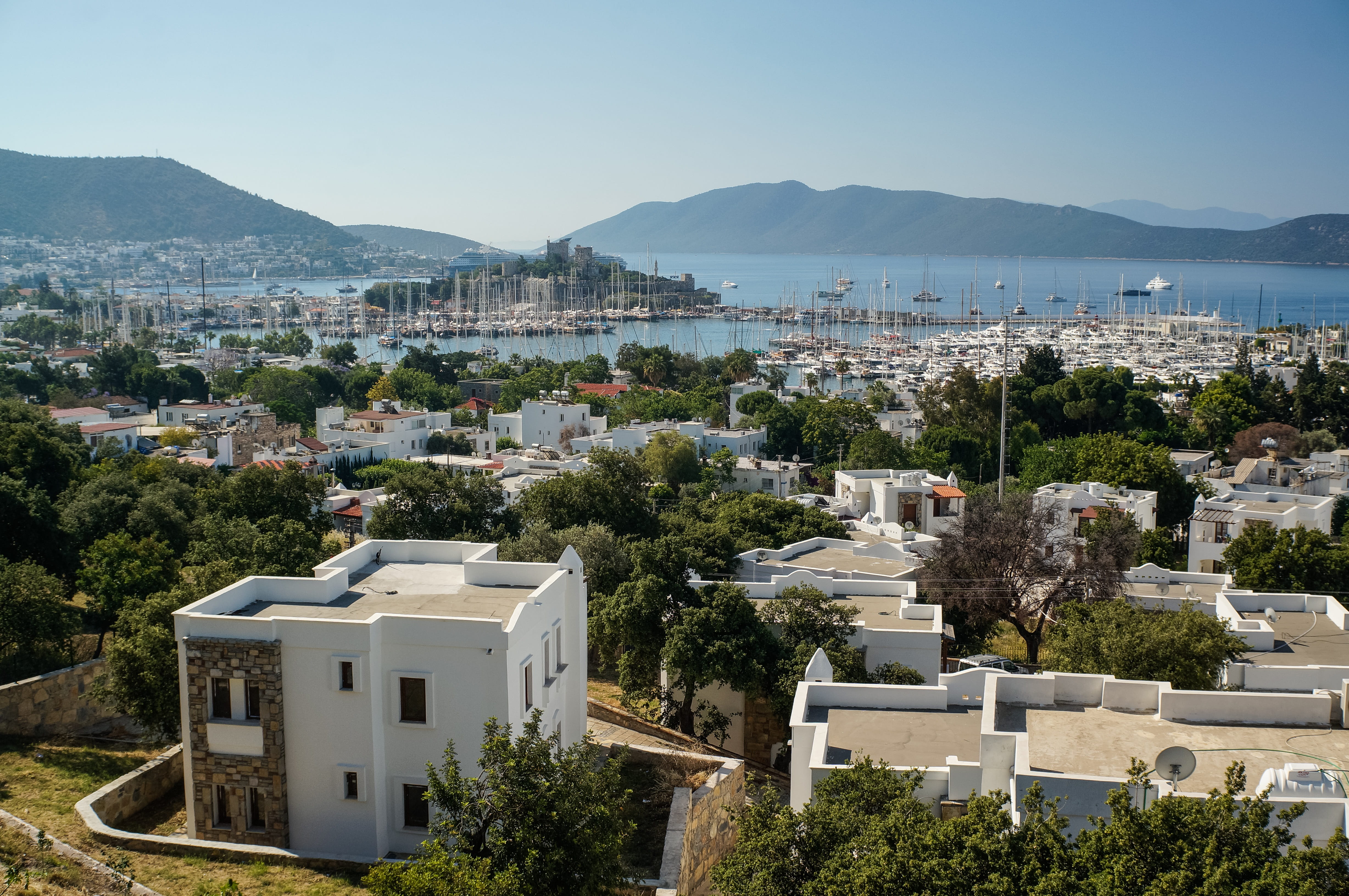 travel, sunlight, bodrum, trip, built structure, tree, summer, mountain, townscape, nature, coast, building, turkey, clear sky, plant, sky, 4K, outdoors, HD Wallpaper
