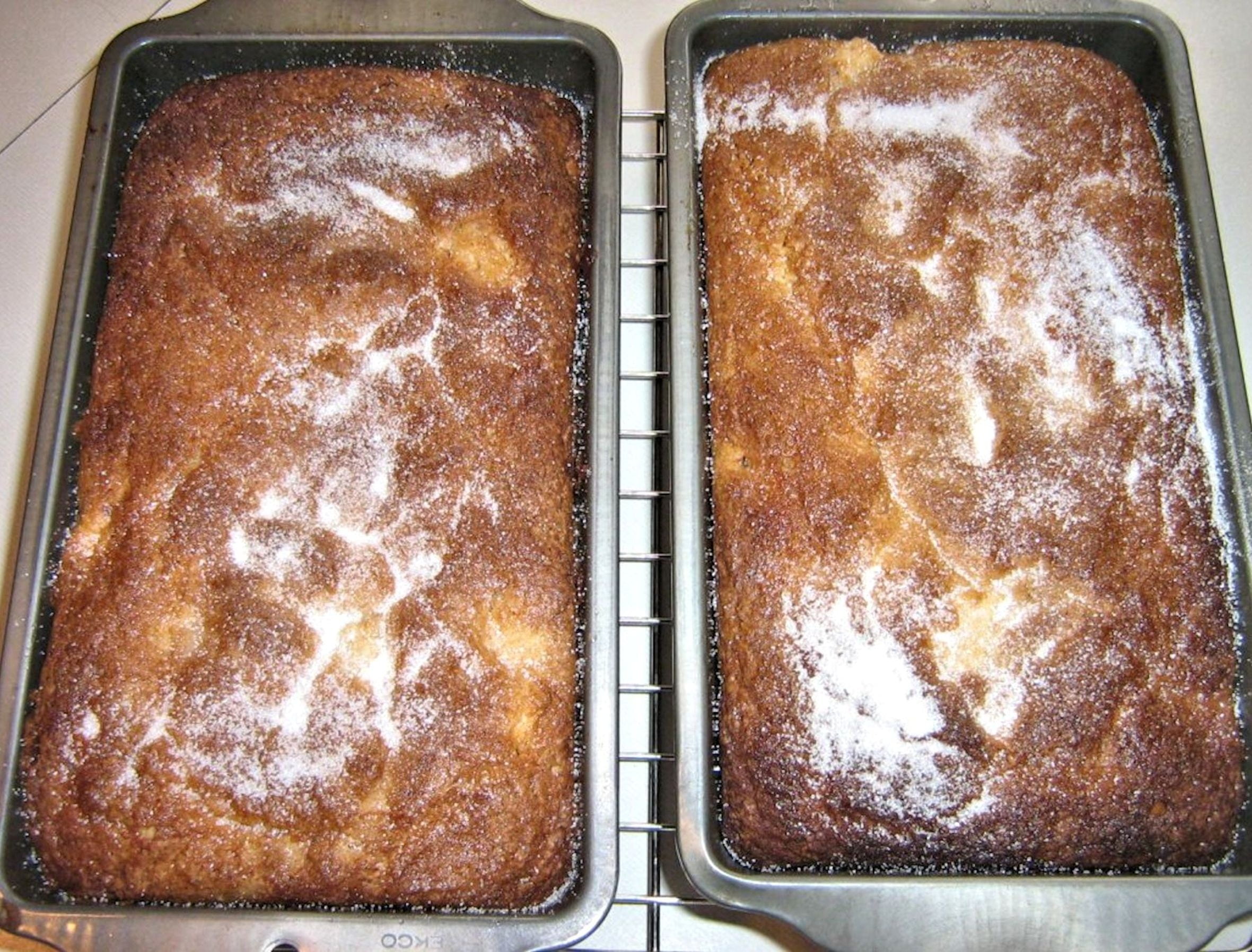toasted bread, table, high angle view, apple cakes, no people, granulated sugar, wellbeing, 1080P, food and drink, temptation, canada, healthy eating, HD Wallpaper