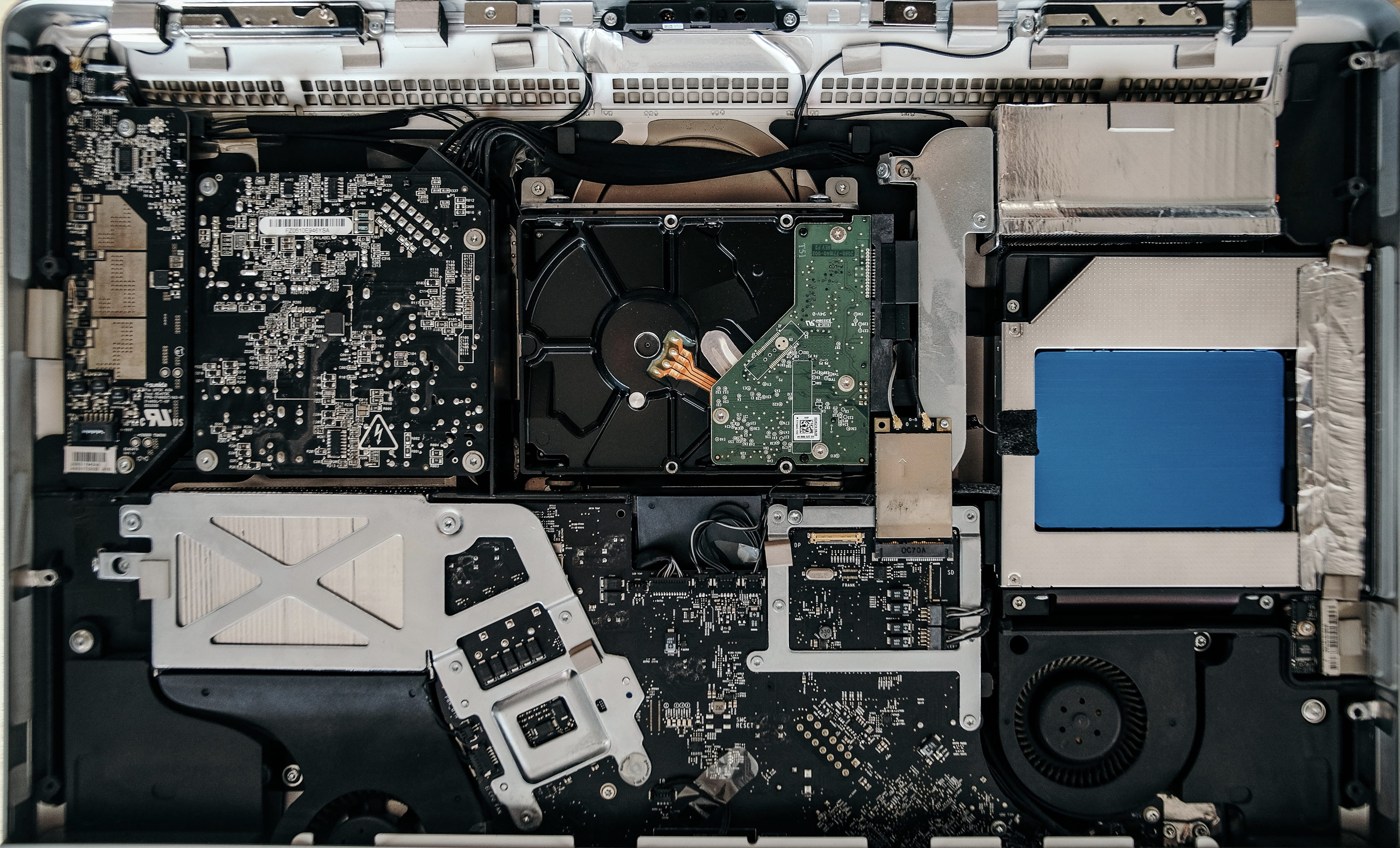 4K, computer keyboard, cockpit, indoors, no people, gun, control, circuit, weapon, vehicle, day, control panel, studio, electronics, board, HD Wallpaper