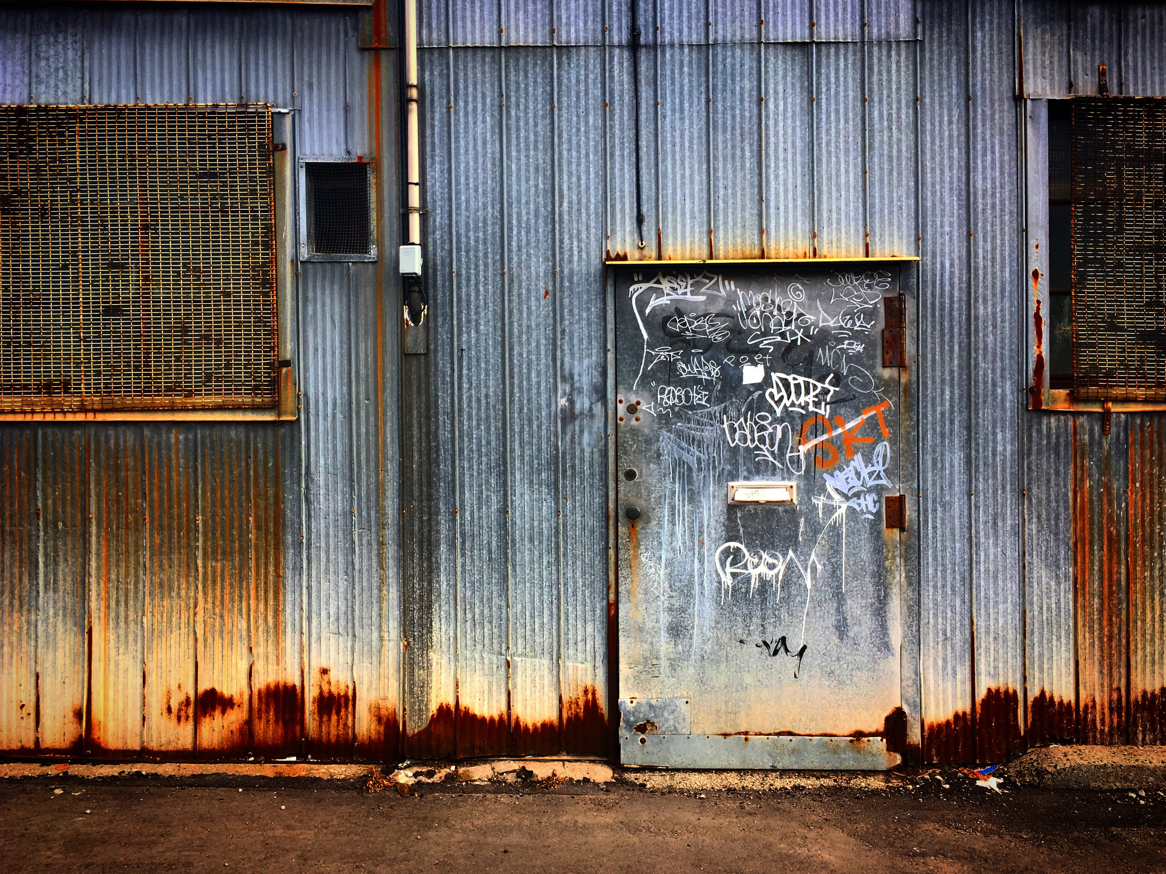 building exterior, no people, decomposition, text, garage, architecture, corrugated iron, outdoors, iron, old, exterior, abandoned, facade, vintage, 4K, HD Wallpaper