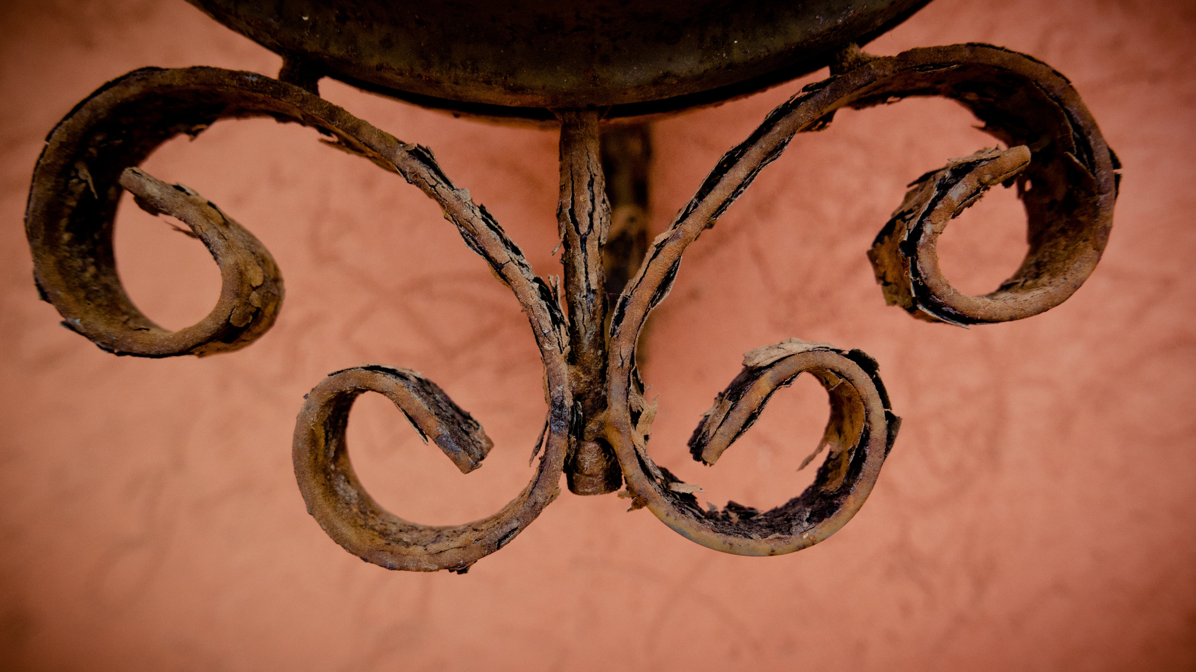 mount, deposit, rust, studio shot, symbol, ornament, flat iron, bent, oxidation, no people, close-up, metal, ancient, old-fashioned, decompose, fitting, HD Wallpaper