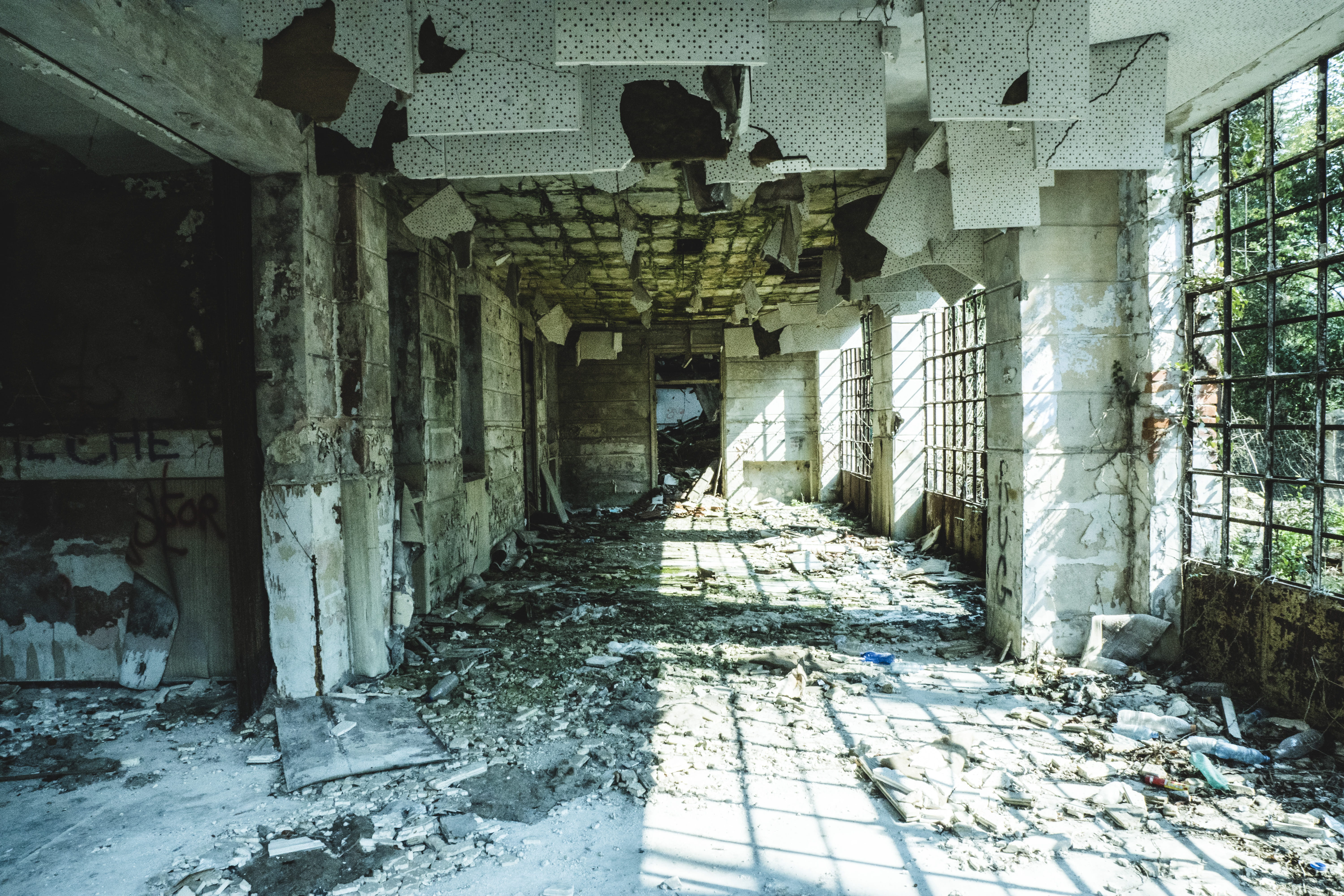 the way forward, old, abandoned, built structure, creepy, deterioration, building, ceiling, 5K, vandalism, demolition, broken, direction, obsolete, empty, HD Wallpaper