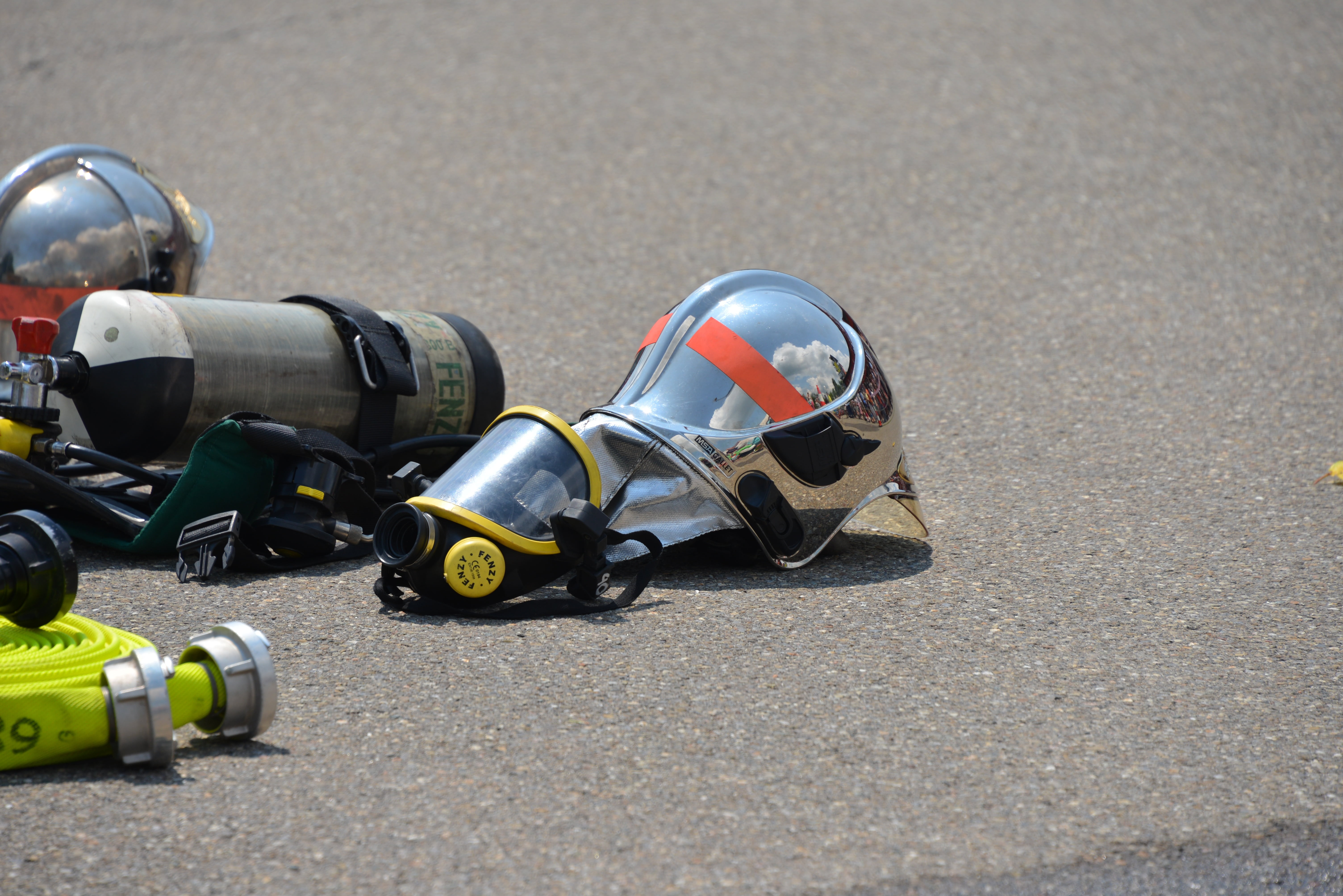 brand, security, water, delete, respiratory protection, helm, sport, day, road, outdoors, fire, sports helmet, fire fighting, sports race, combustion, close-up, HD Wallpaper