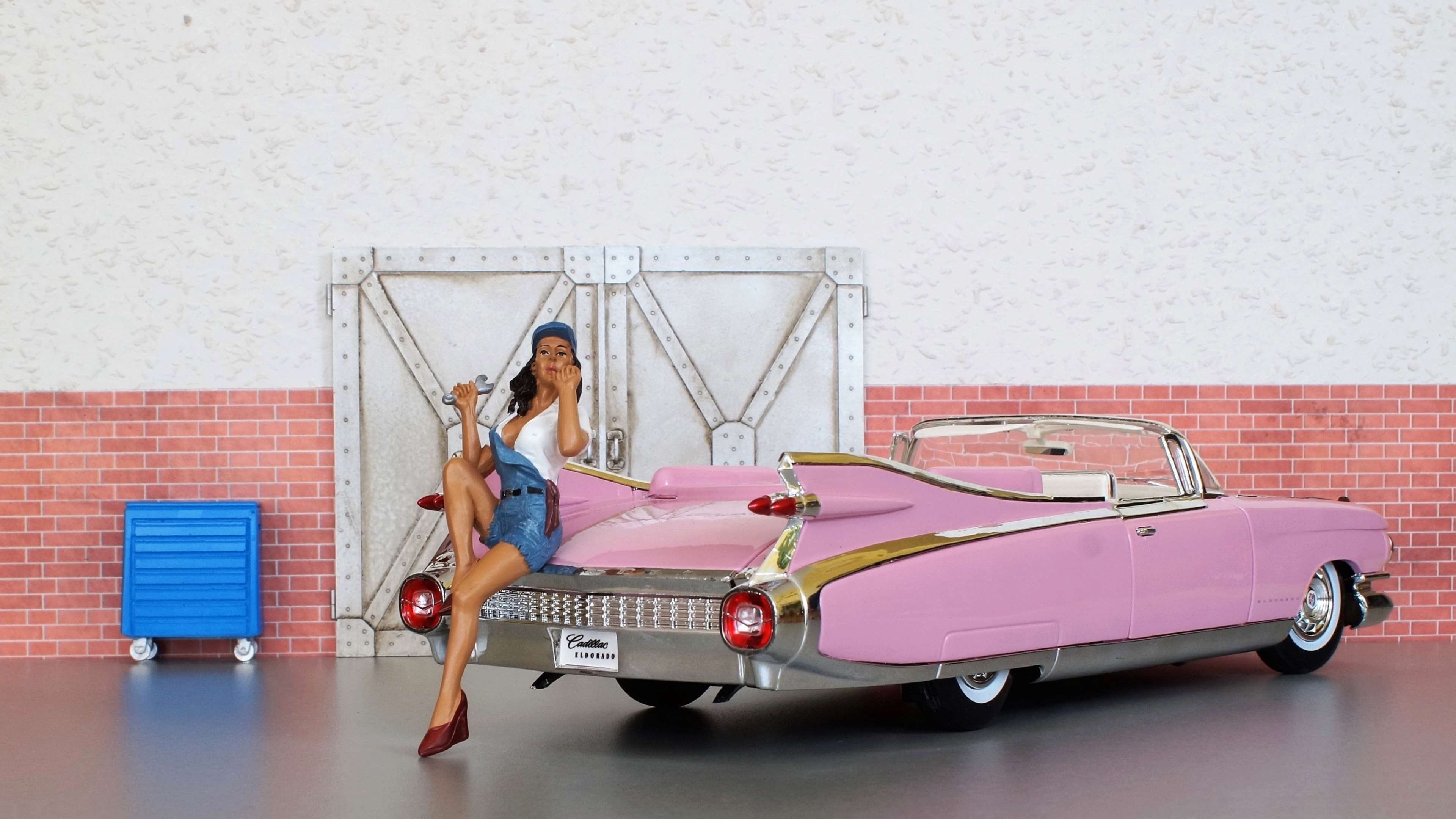 model, mode of transportation, lifestyles, women, automotive, one person, full length, oldtimer, motor vehicle, cadillac, auto, diorama, vehicle, workshop, HD Wallpaper