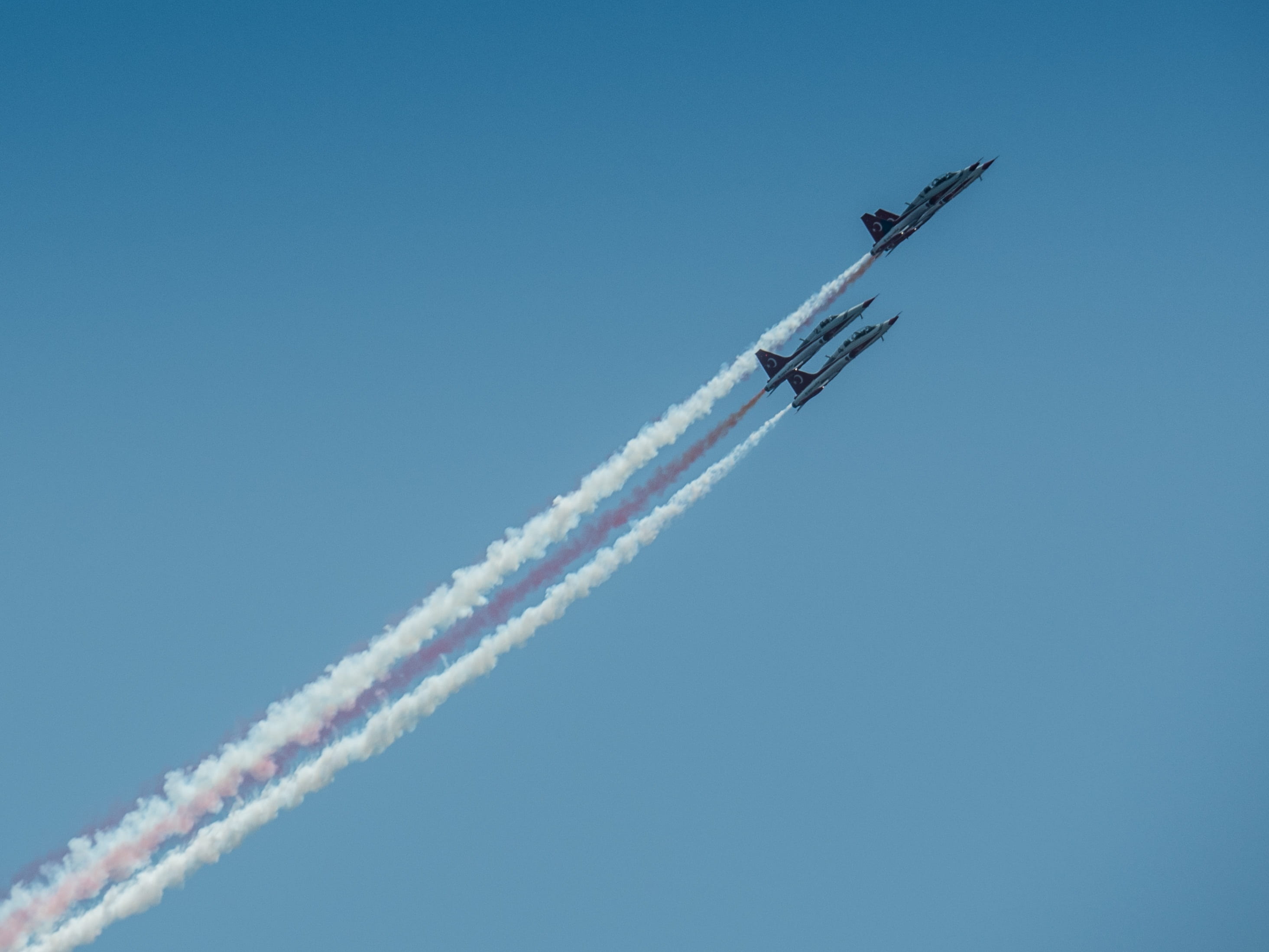 war, transportation, spain, no people, air vehicle, combat, day, reaction, freedom, directly below, flying, smoke, air force, outdoors, military, fly, clear sky, HD Wallpaper