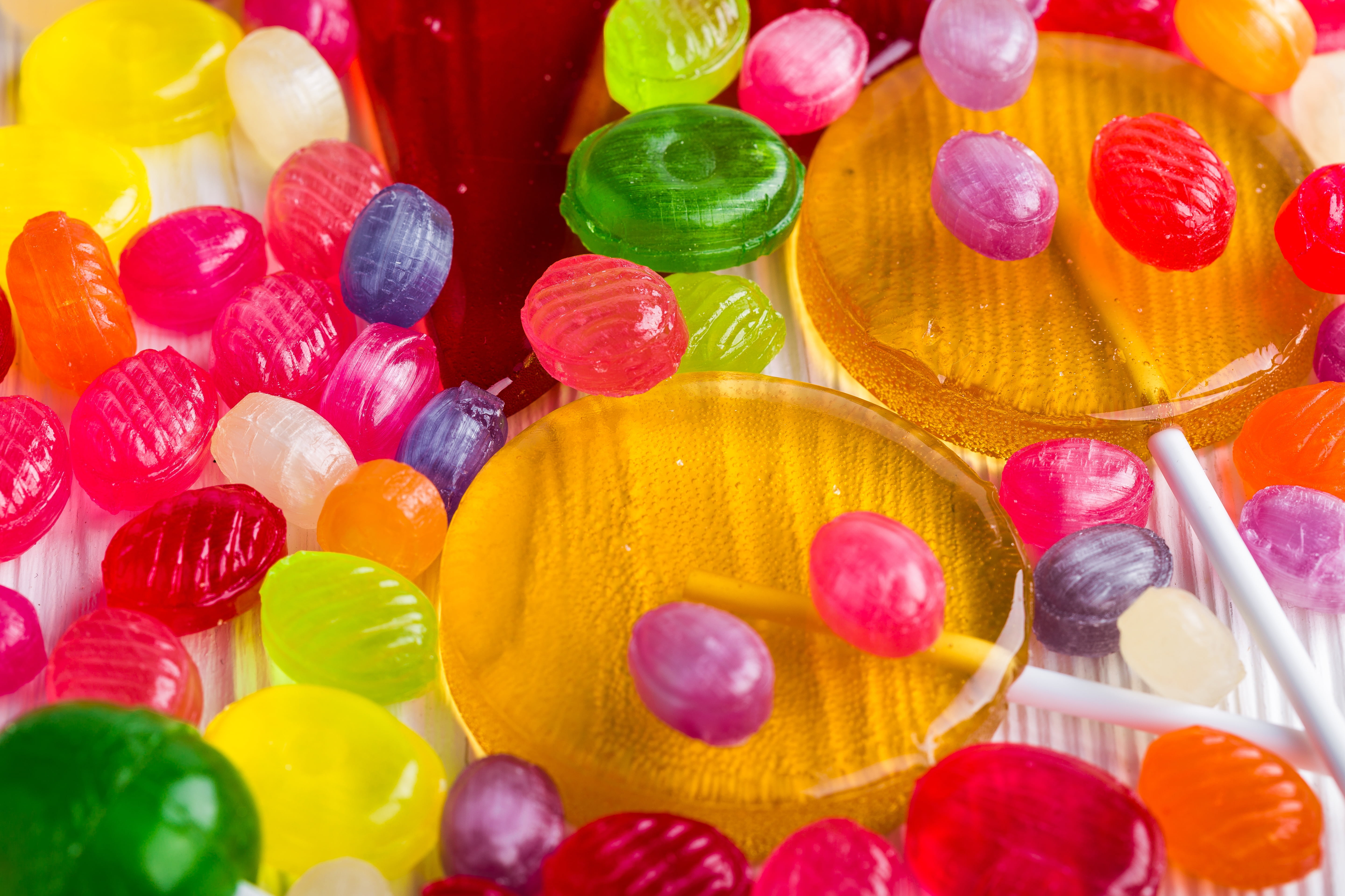 sweet, lollipop, no people, candy, abundance, 5K, lot, bright, still life, sweetmeats, unhealthy eating, food, colorful, backgrounds, white, color, indoors, HD Wallpaper
