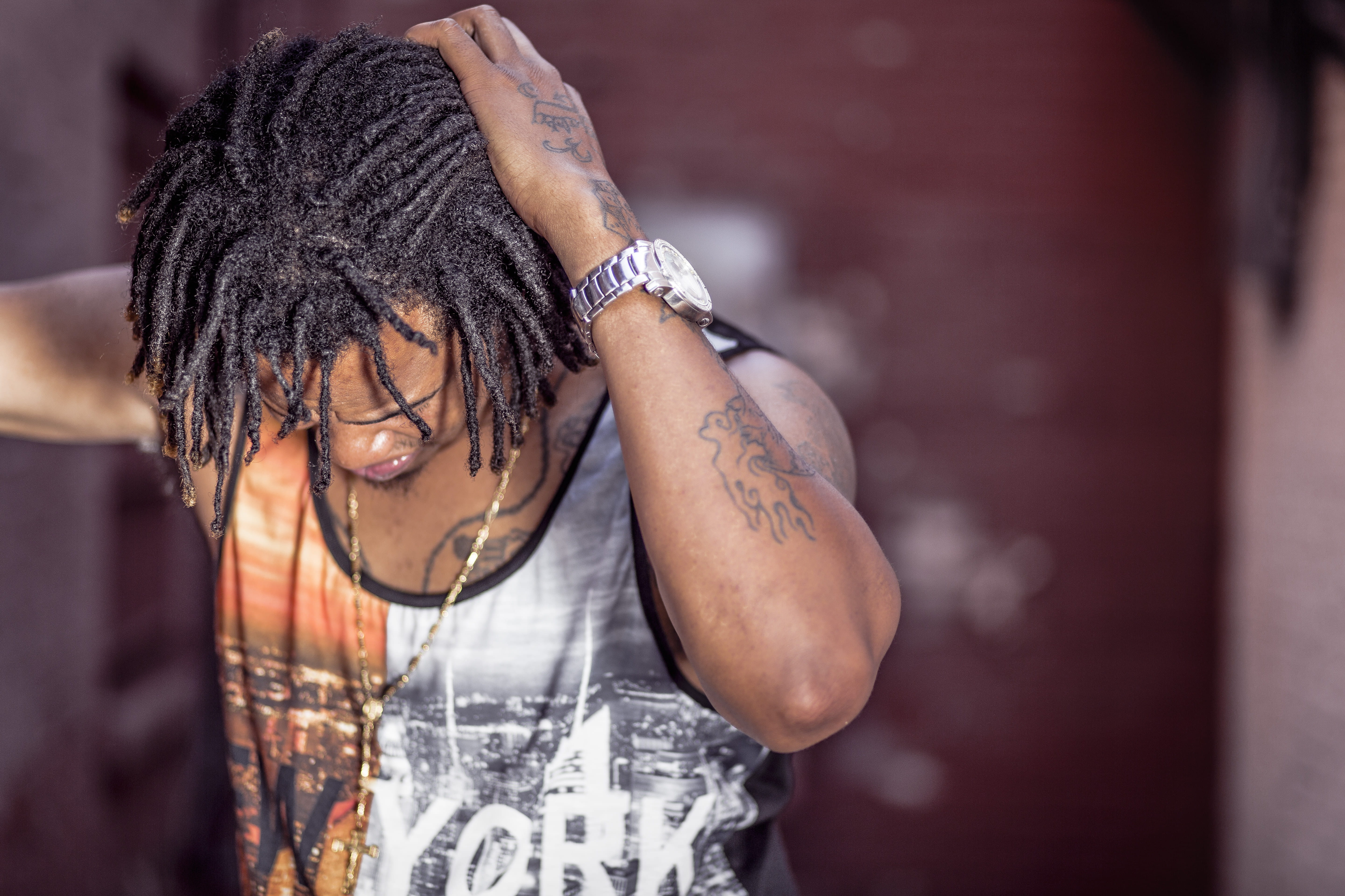 youth culture, african, casual clothing, tough, indoors, women, people, hairstyle, lazy, introspective, thinking, hair, emotion, performer, human hair, HD Wallpaper