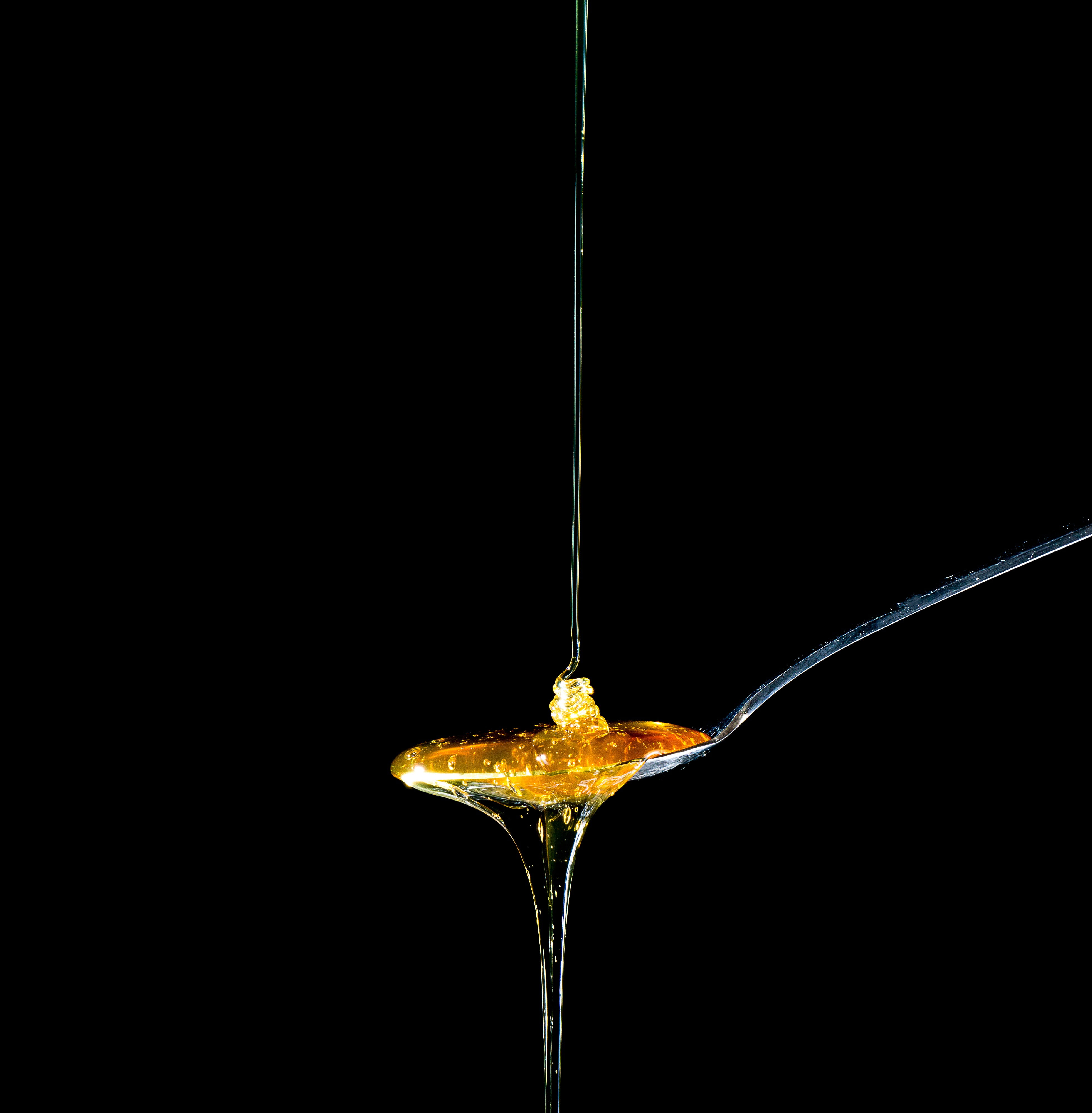 close-up, honey drops, calories, motion, healthy, syrup, frisch, spoon, gold, sugar, copy space, delicacy, eat, ornament, dessert, golden yellow, color, Phone HD Wallpaper