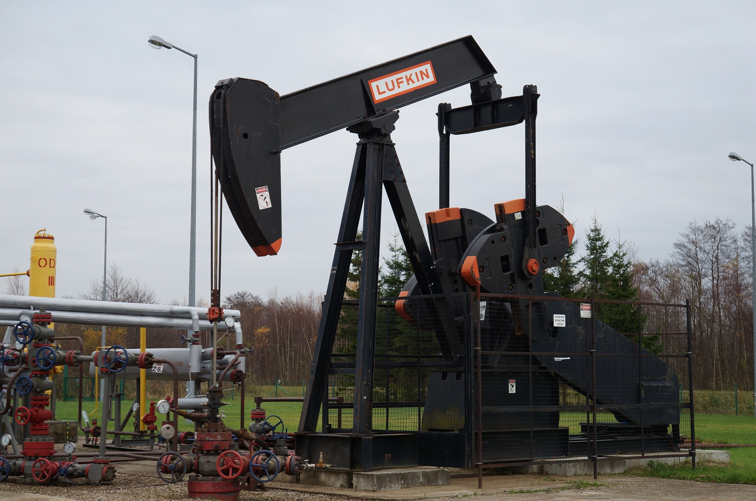 nature, oil well, fuel and power generation, oil, fossil fuel, development, construction industry, equipment, built structure, 1080P, no people, outdoors, HD Wallpaper