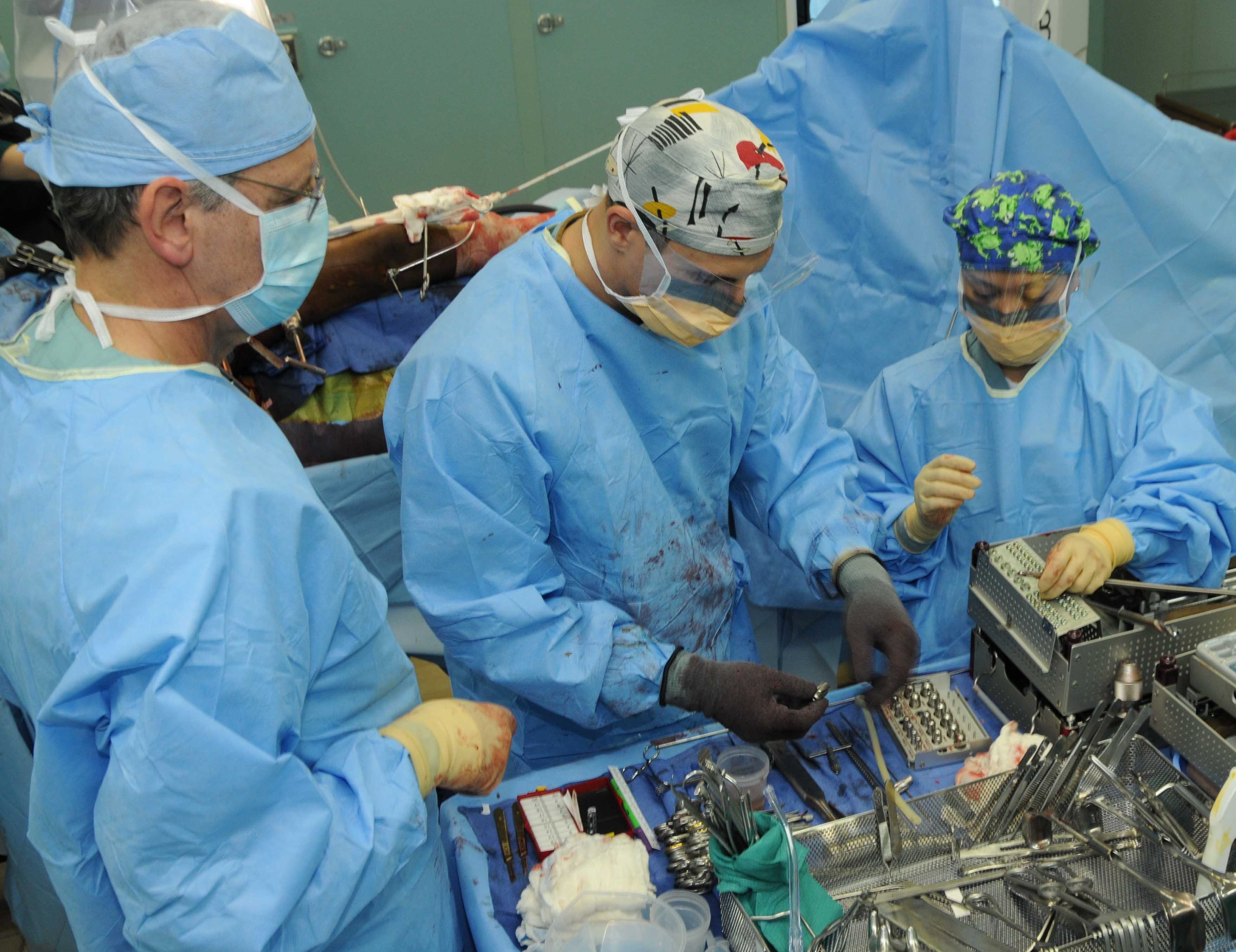 group of people, scrubs, operating, people, working, operation, protective workwear, doctor, men, nurse, Surgery, physician, surgical cap, cooperation, HD Wallpaper
