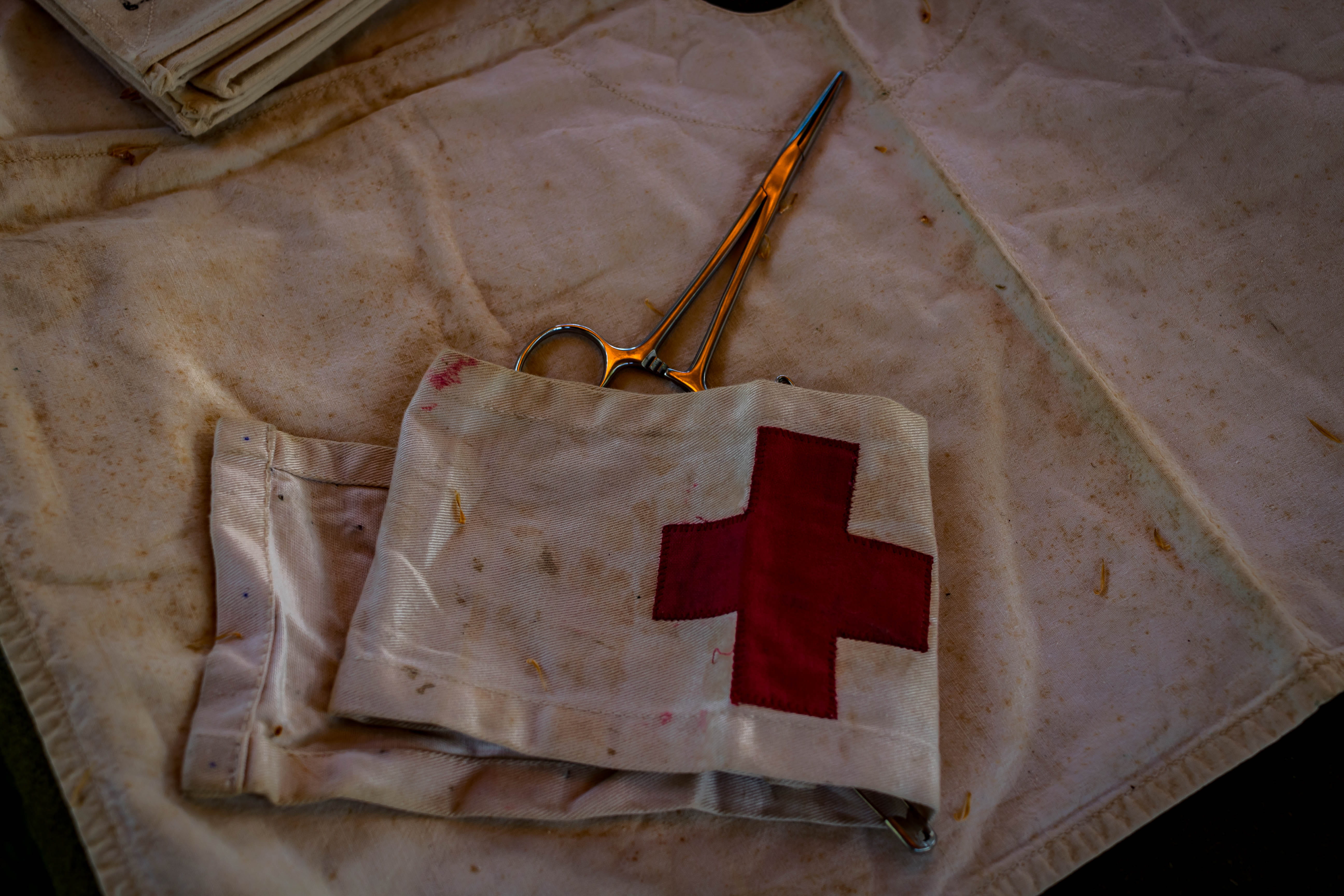 hospital, vintage, background, tool, wall - building feature, close-up, surgery, number, day, hanging, indoors, hemostat, md, flag, surgical tools, HD Wallpaper