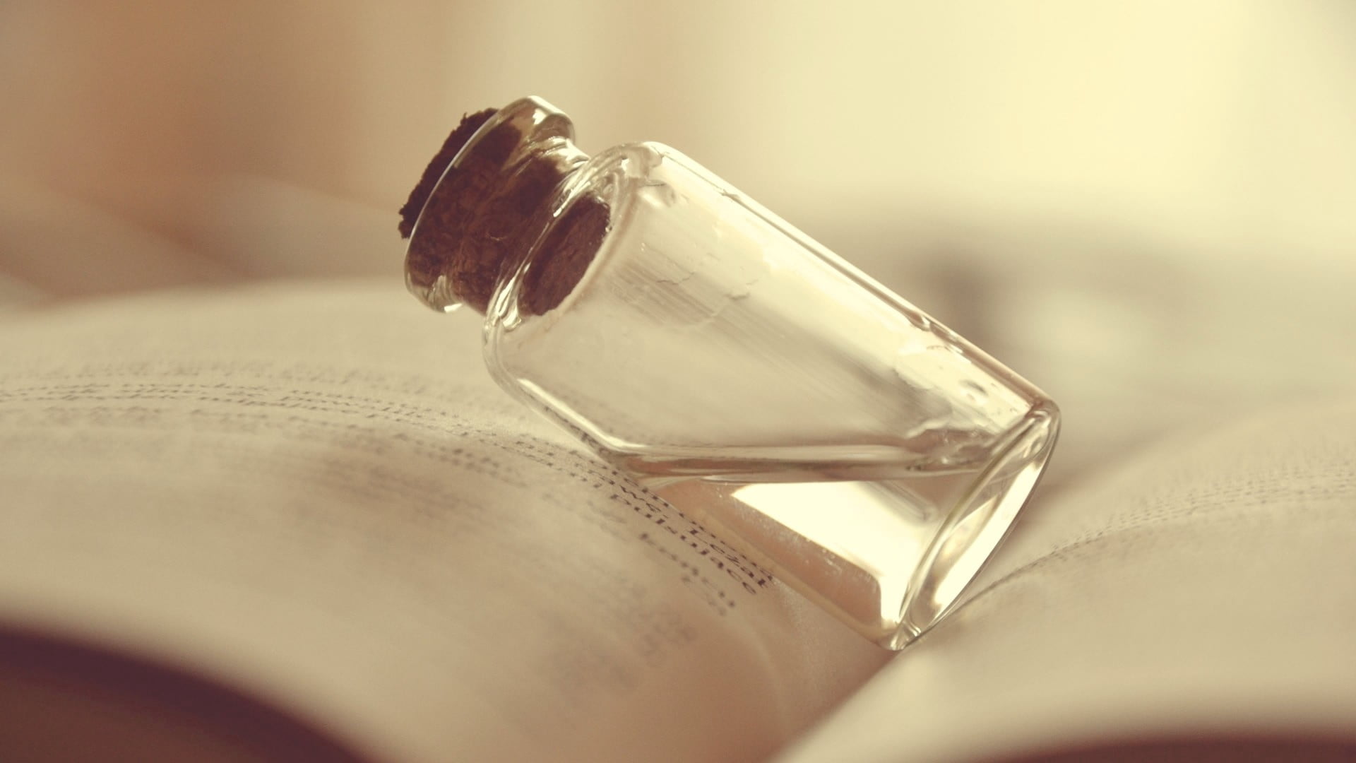 glass - Material, open, no People, 1080P, indoors, single object, bottle, document, food and drink, selective focus, vial, newspaper, studio shot, paper, HD Wallpaper