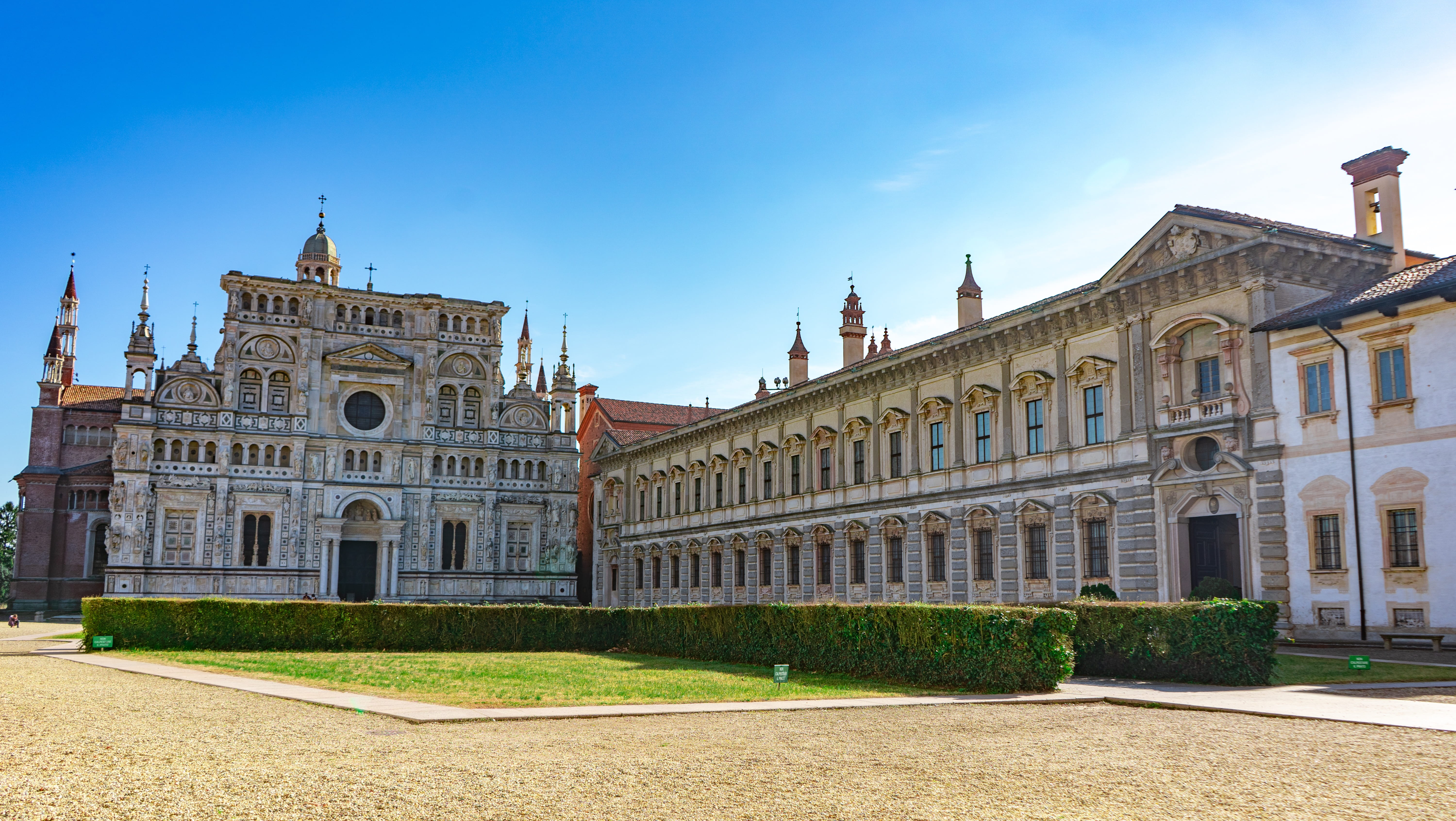 the past, catholic, gothic, architecture, outdoors, 1500, garden, grass, landscape, plant, sky, art, 5K, travel, overview, history, day, courtyard, blue, HD Wallpaper