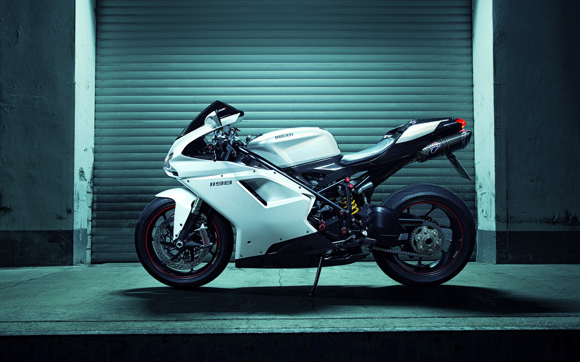 Superbike, 1080P, ducati, Cancer Side, white, sports, italiana, Shuting, Ducati 1198 Italiana, motorcycle, Nigtn, HD Wallpaper