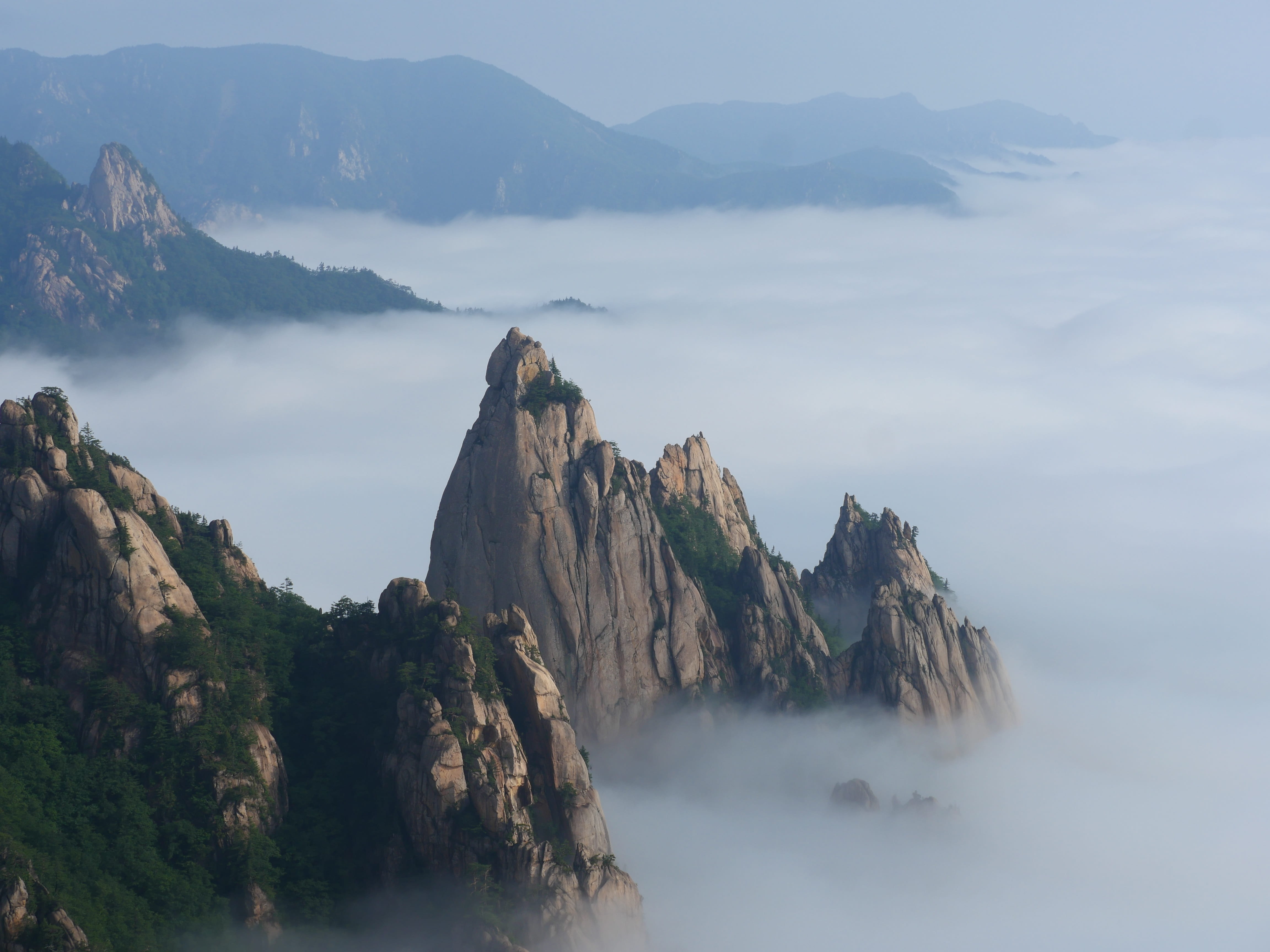 brown, scenics - nature, sky, eroded, mountain range, mountain, no people, tranquil scene, day, outdoors, cancer salary, a sea of ​​clouds, mt seoraksan, HD Wallpaper
