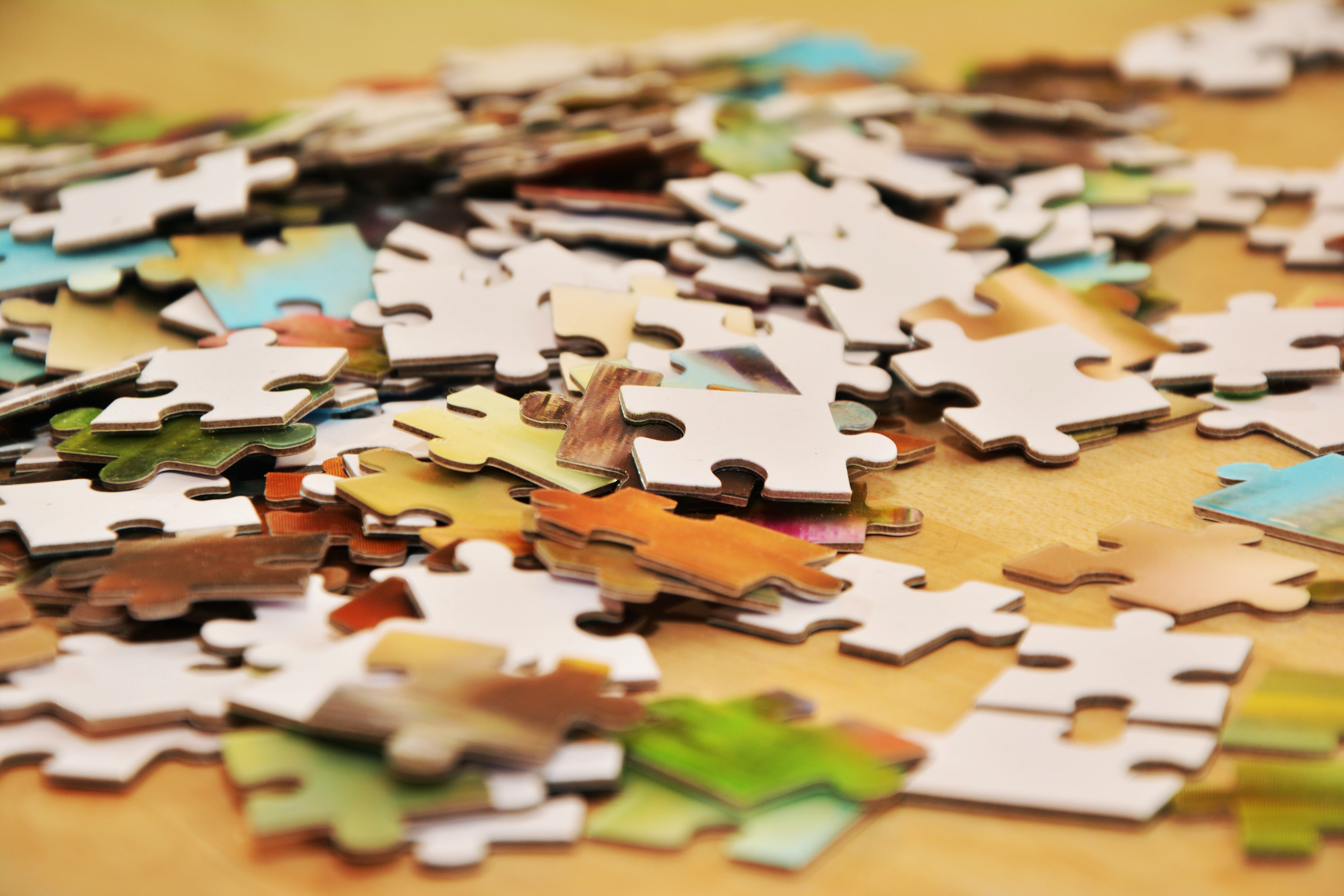 pattern, solution, table, pieces of the puzzle, leisure activity, close-up, mesh, pieces, day, piecing together, indoors, multi colored, selective focus, HD Wallpaper